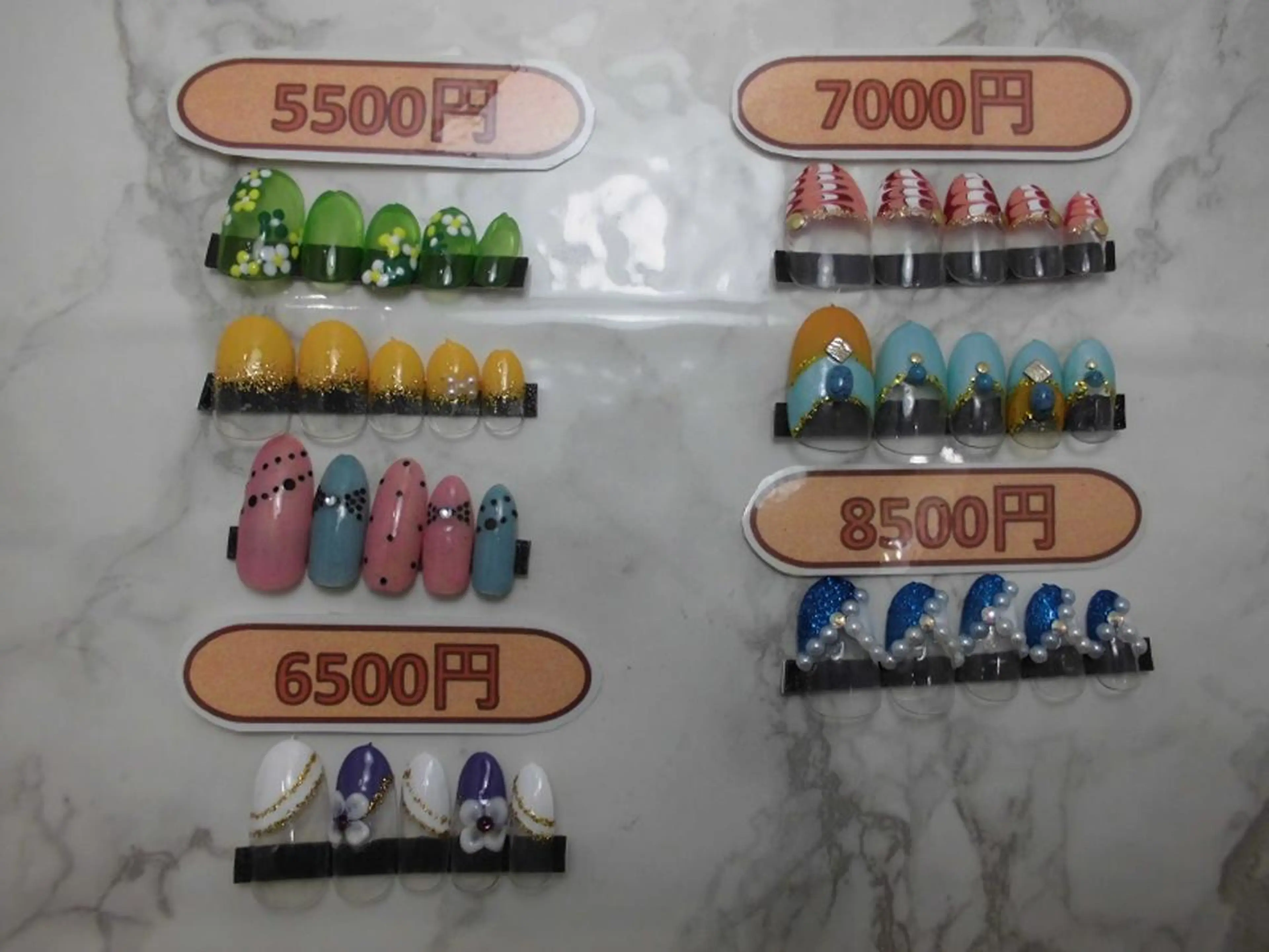 ネイル ジェルネイル ネイルサロン Cureのネイルデザイン