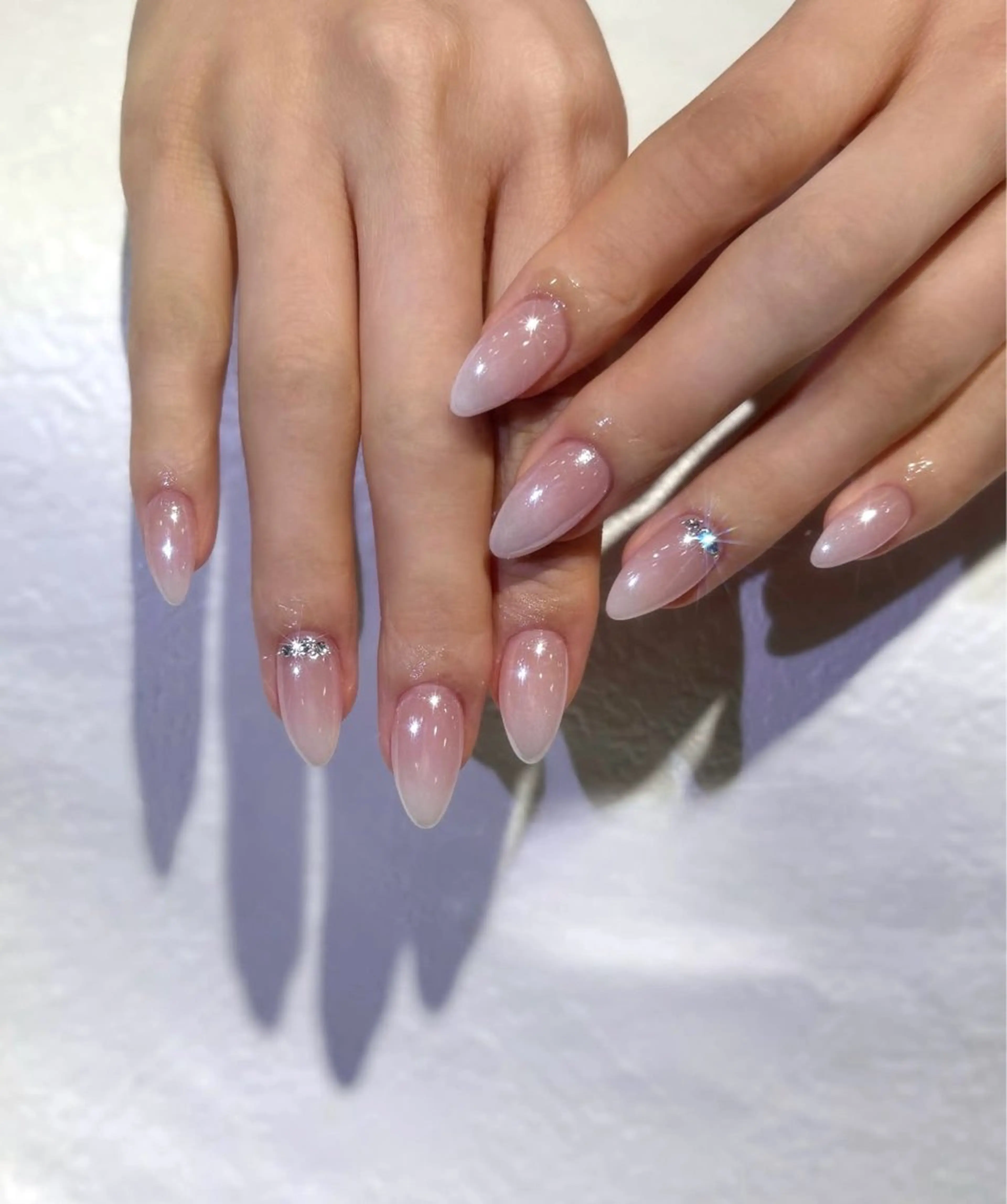 ネイル キラキラネイル マグネットネイル ミラーネイル ニュアンスネイル 春ネイル ハンドネイル Lyna 池袋のネイルデザイン