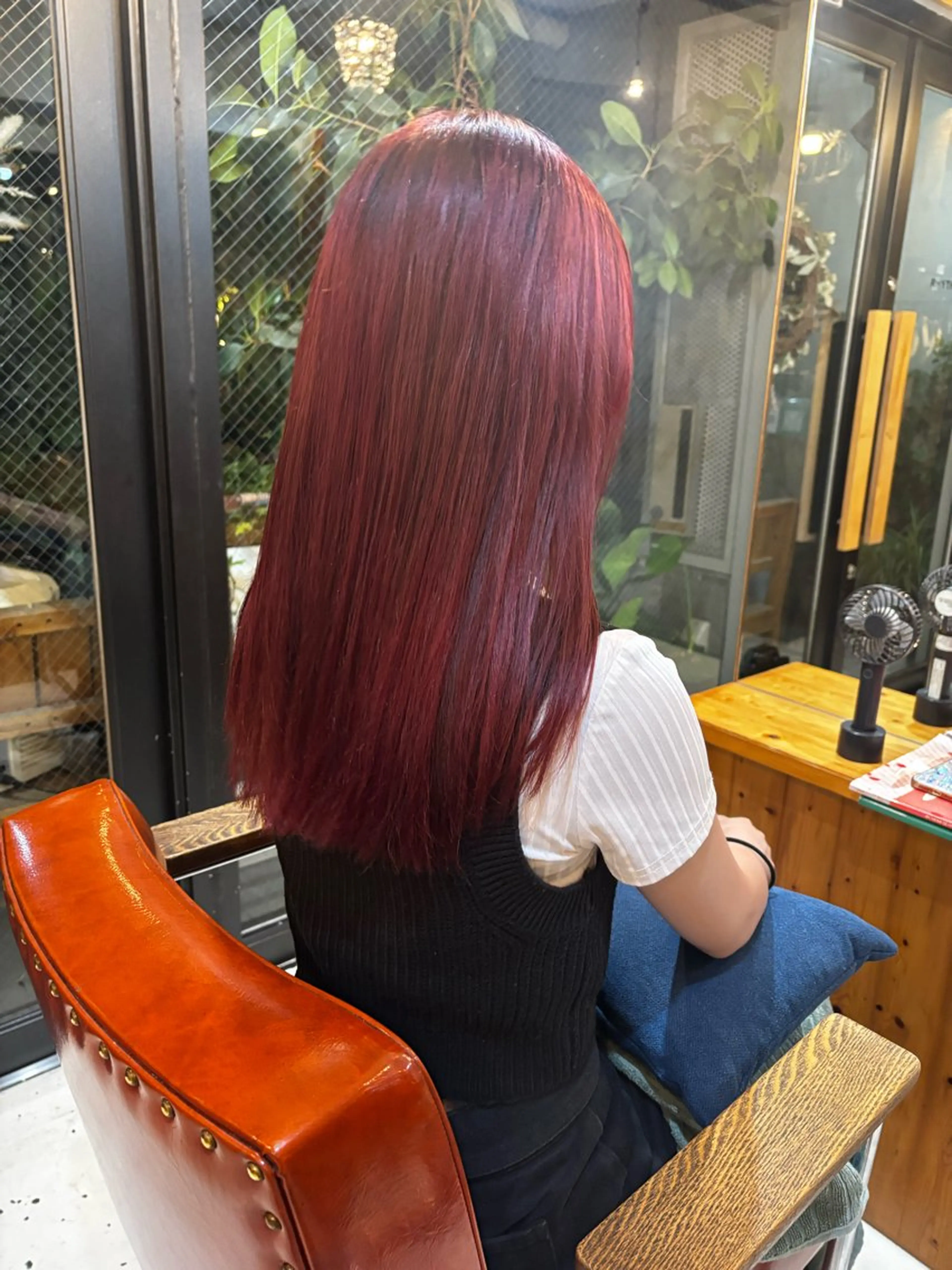 ロング カラー レッドカラー ducca所属・表参道レイヤーカット カオリのヘアスタイル