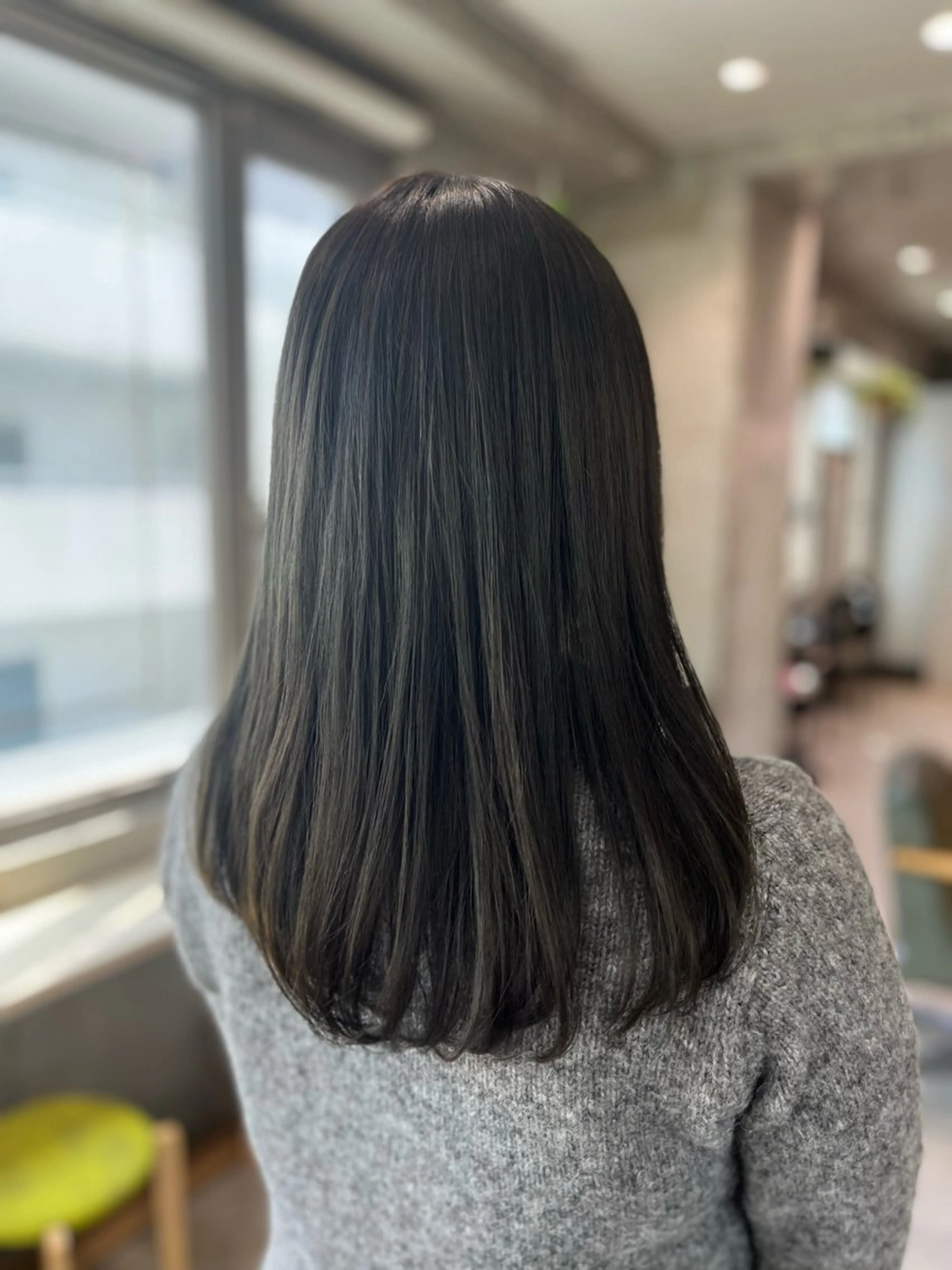 ミディアム カット ヘアカラー オタク美容師🛍/ 酸性ストレート/艶髪のヘアスタイル