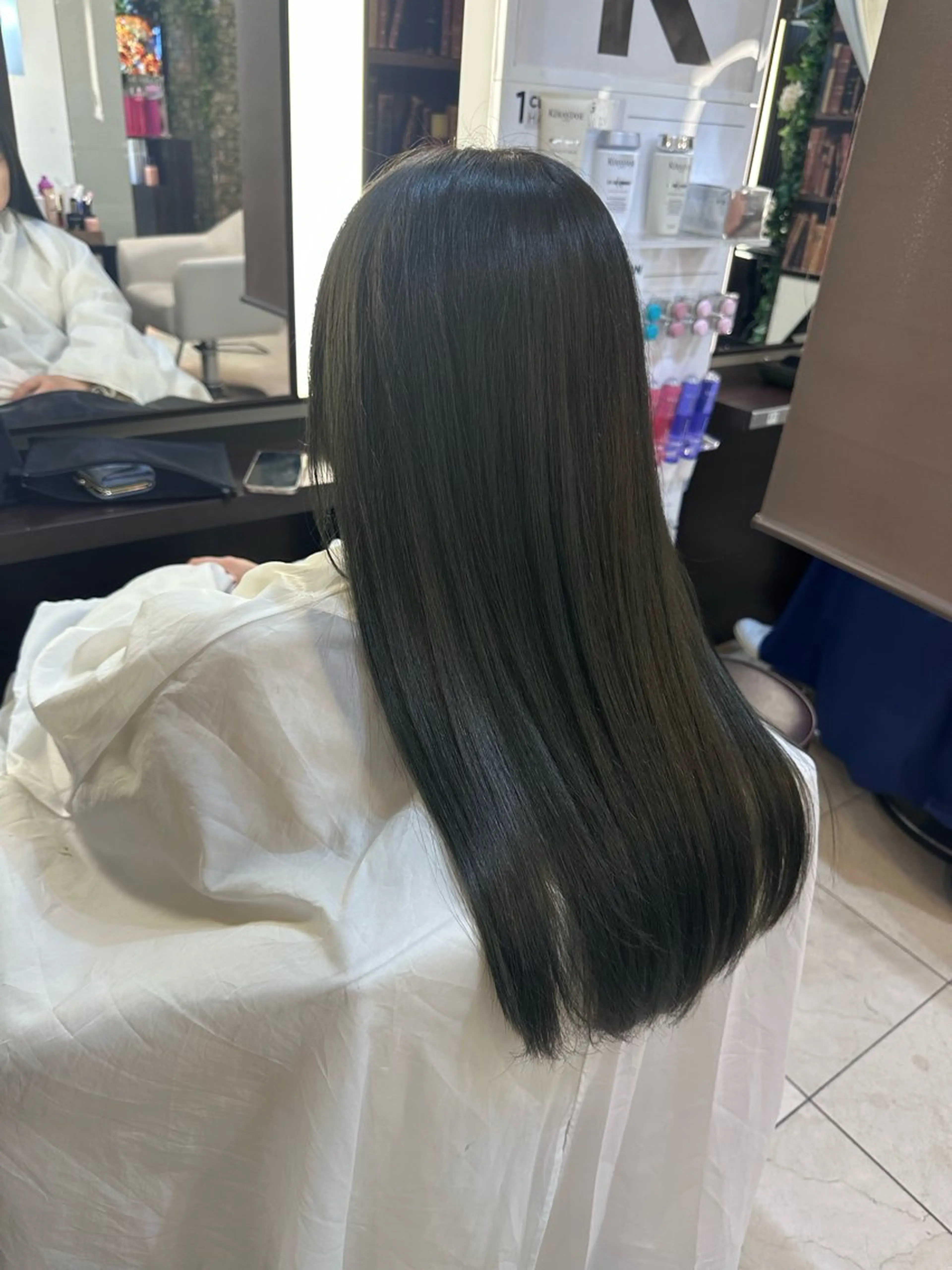 ロング カラー mio/【日本橋】 パーマモデルのヘアスタイル