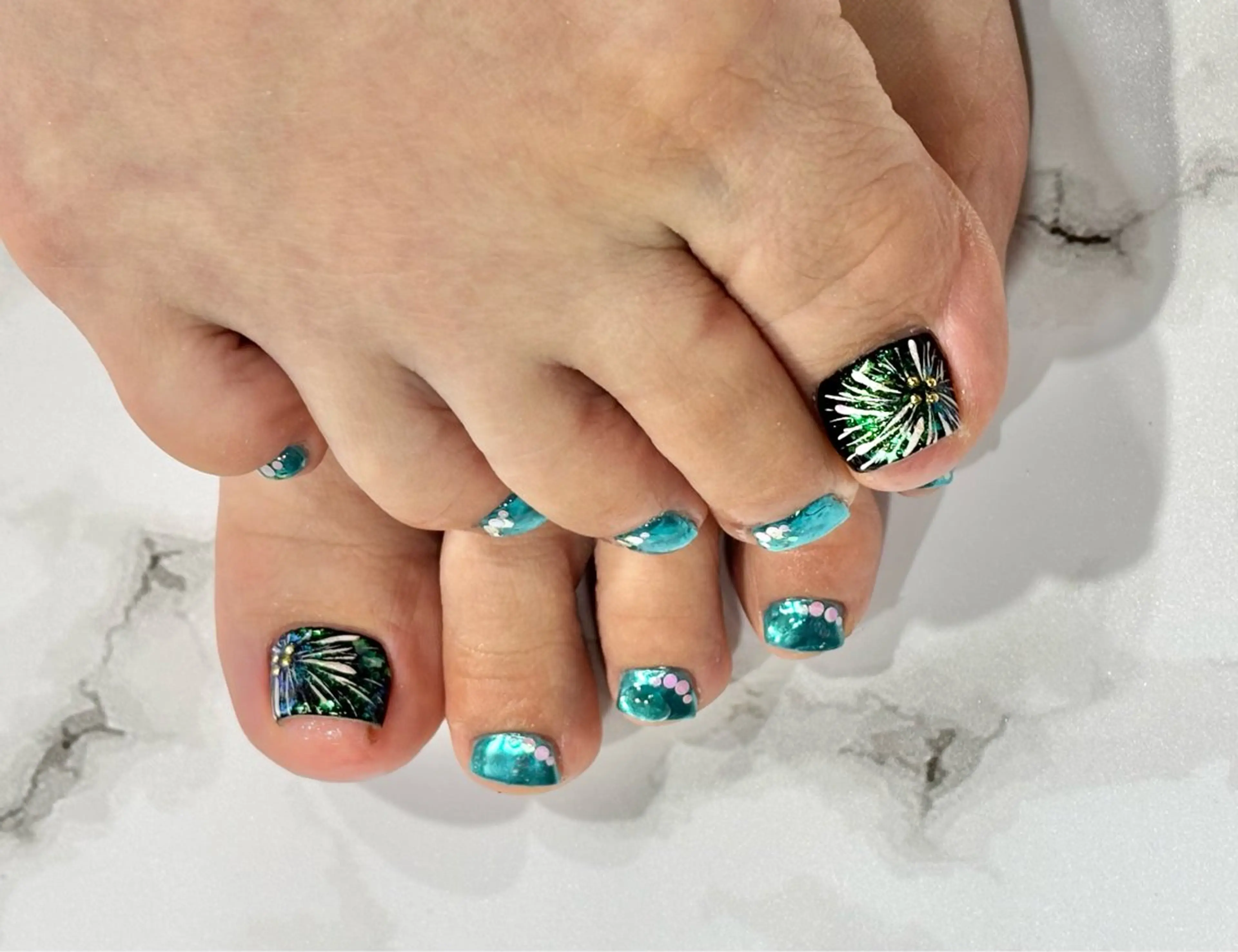 ネイル 持ち込み フットネイル nailsister まゆのネイルデザイン