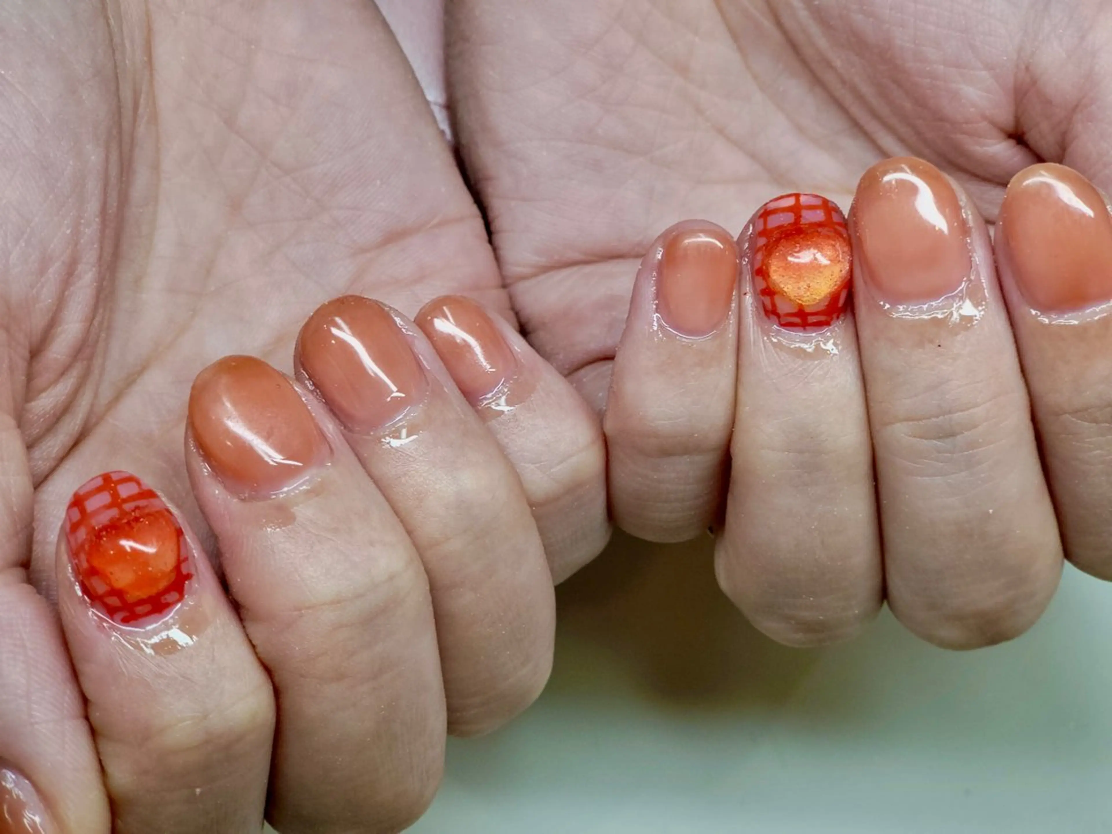 ネイル オレンジ ハンドネイル ハンドケア 心斎橋Salon Epokkuのネイルデザイン