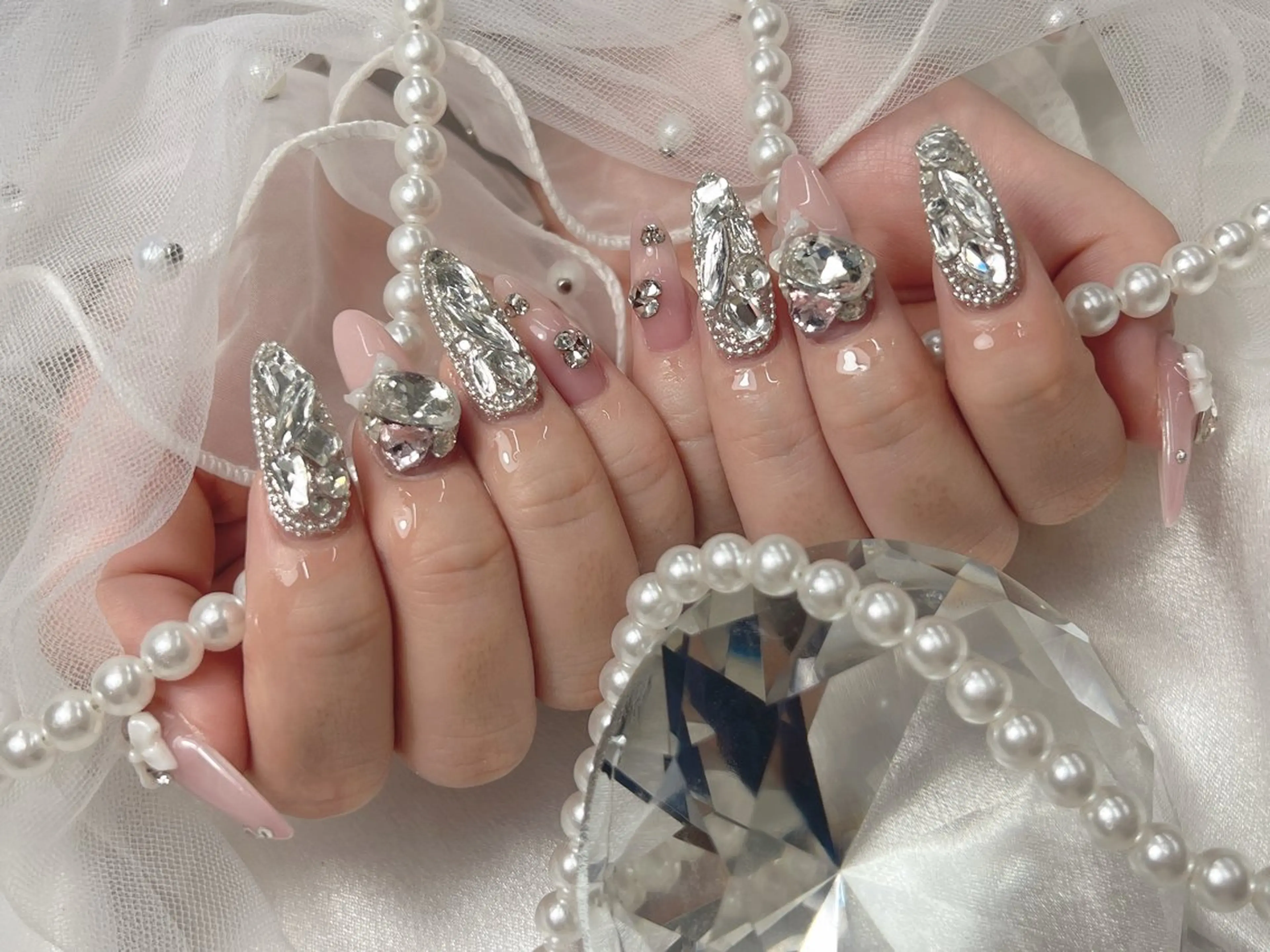 ネイル キラキラネイル ハンドネイル bijou nails所属・bijou nails　蓮のネイルデザイン