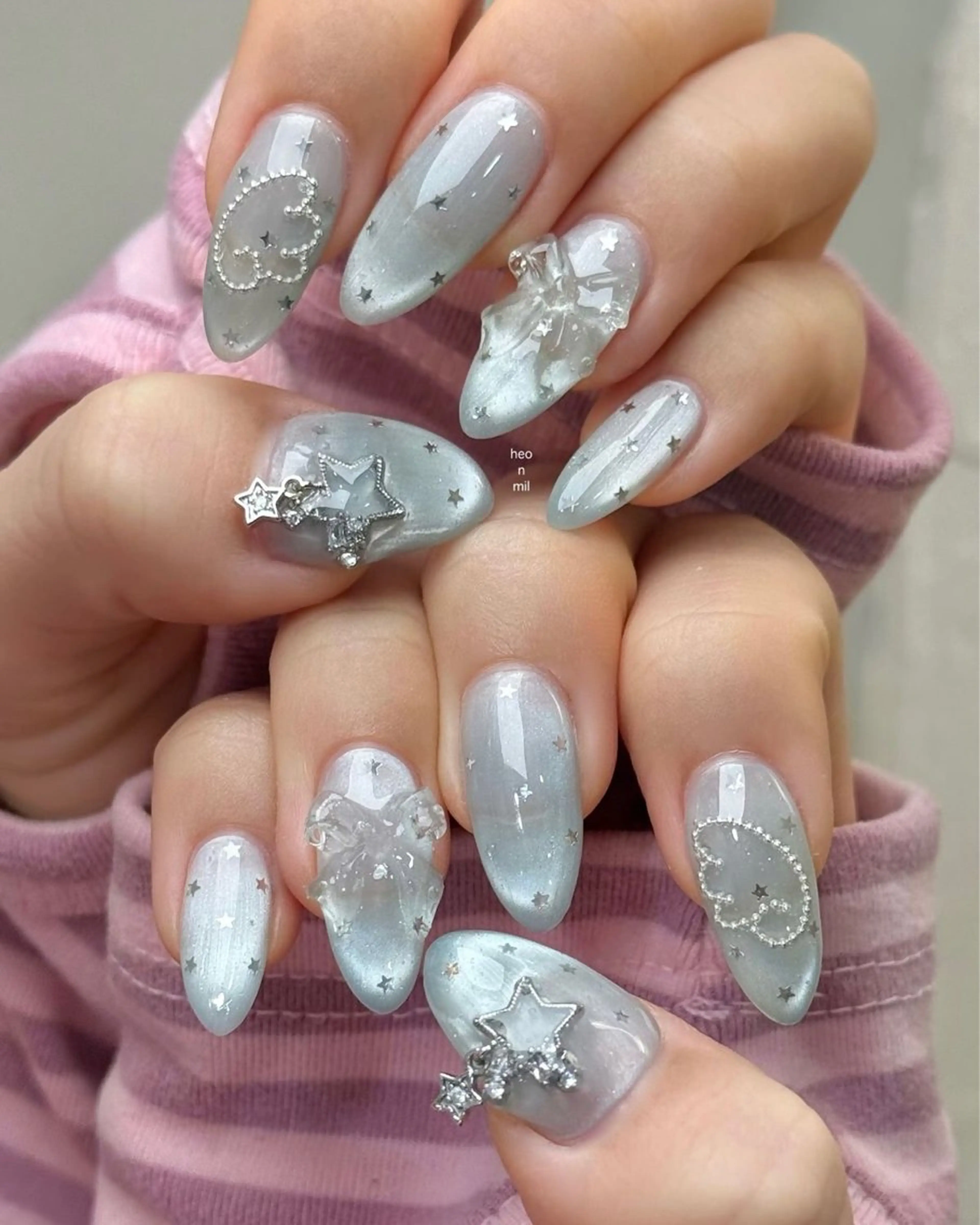 ネイル グラデーション ラメ(グリッター) マグネットネイル ミラーネイル ニュアンスネイル ハンドネイル Lumi de nails所属・Lumi de nailsのネイルデザイン