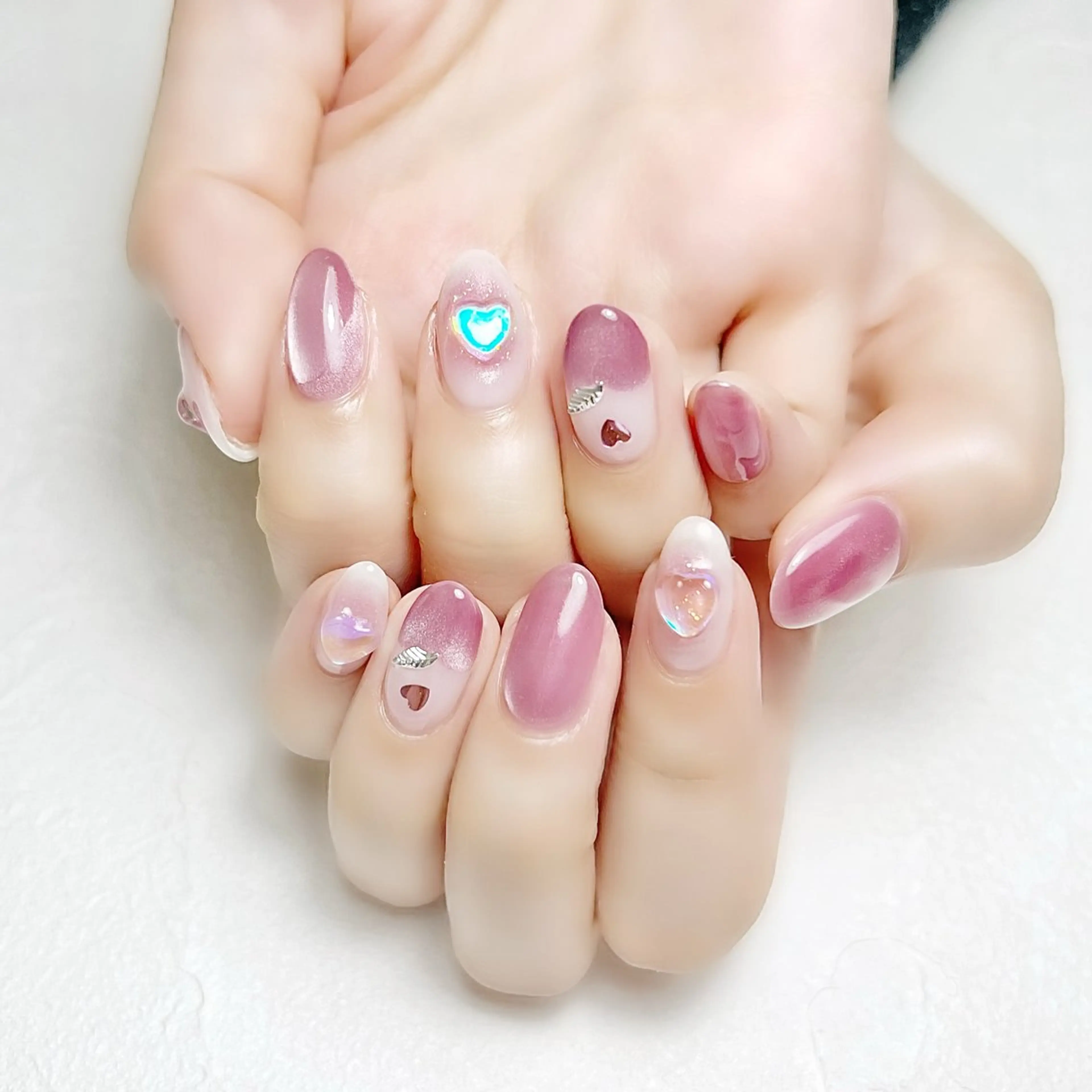 ネイル チークネイル ガーリー マグネットネイル ピンク 春ネイル rouse nail RISATOのネイルデザイン