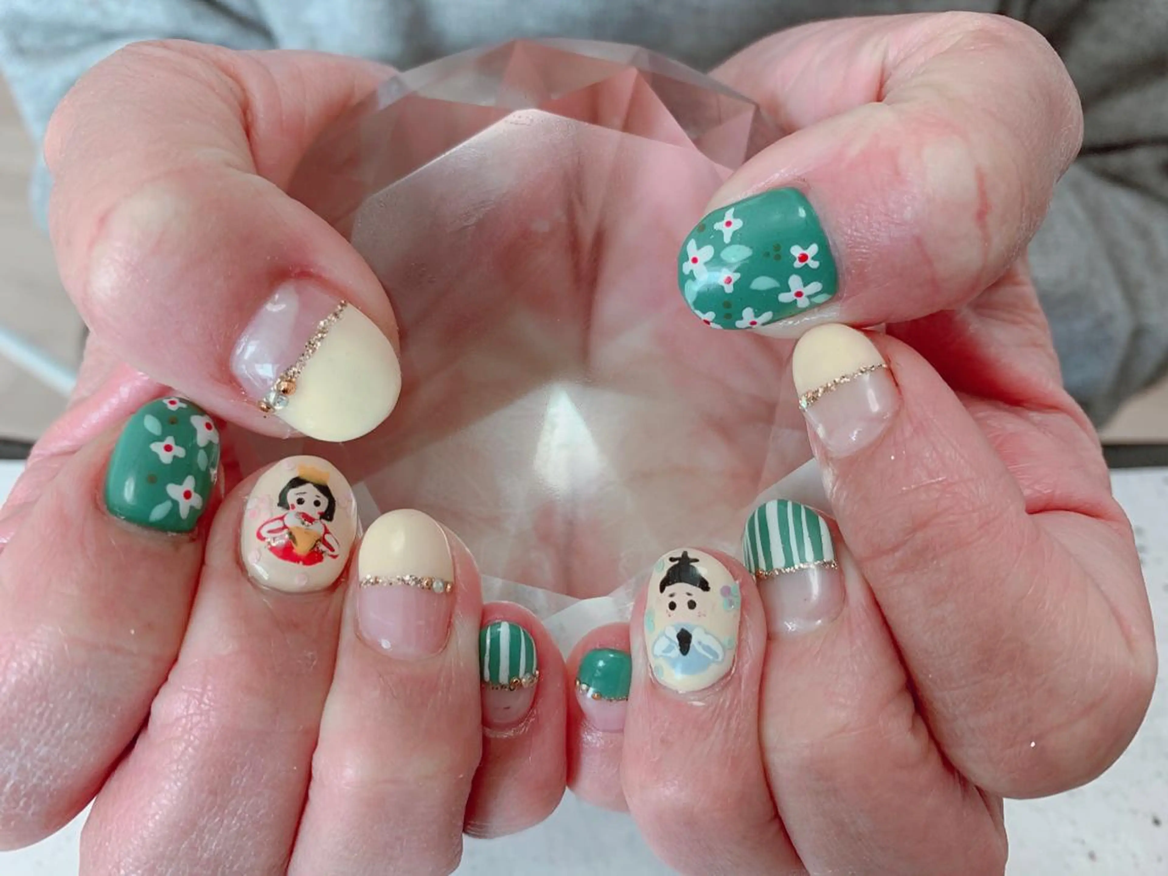 ネイル ストーンネイル nico.nico.mark NAIL所属・小林 梓のエステ・リラクイメージ