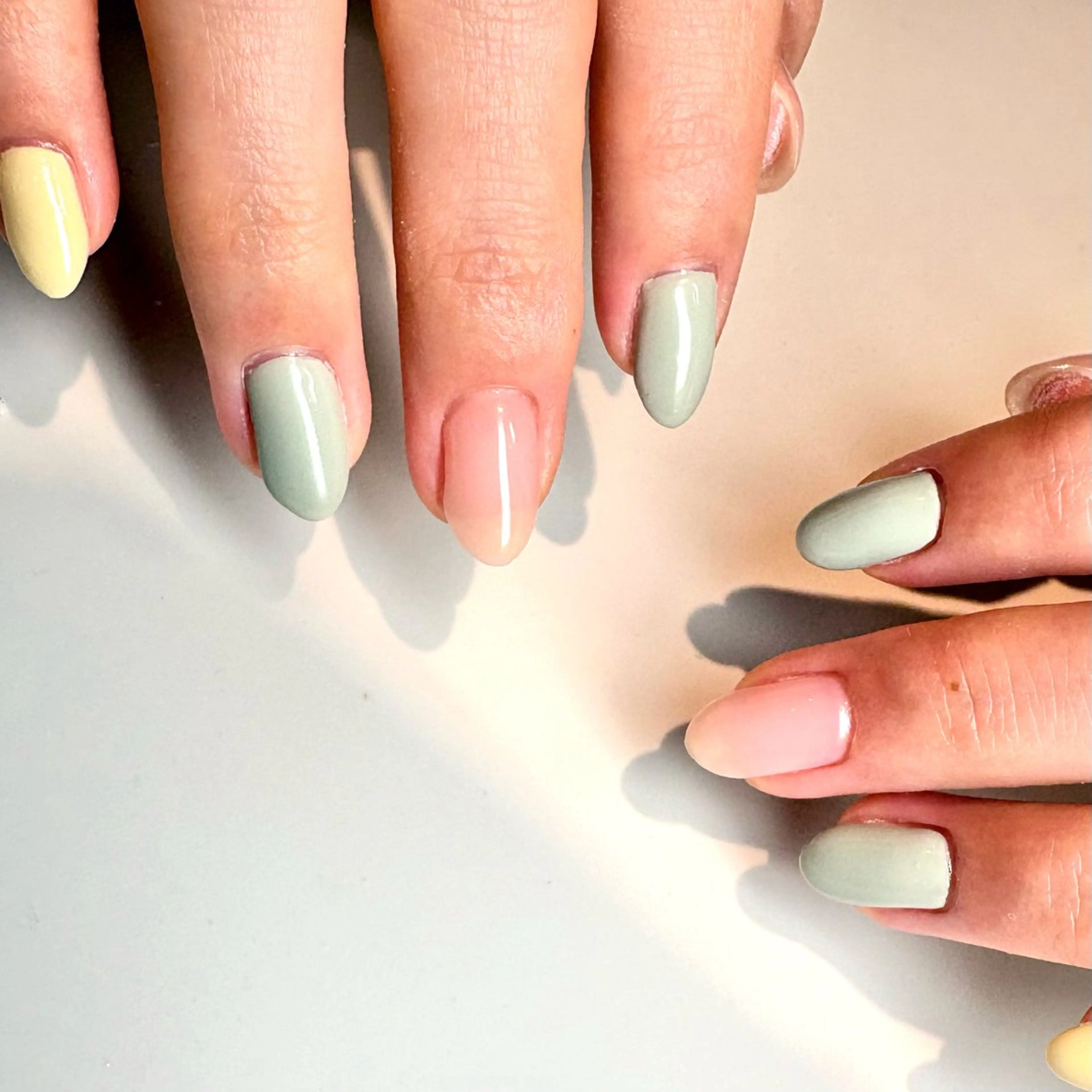 ネイル ハンドネイル caplusnail hirariのネイルデザイン