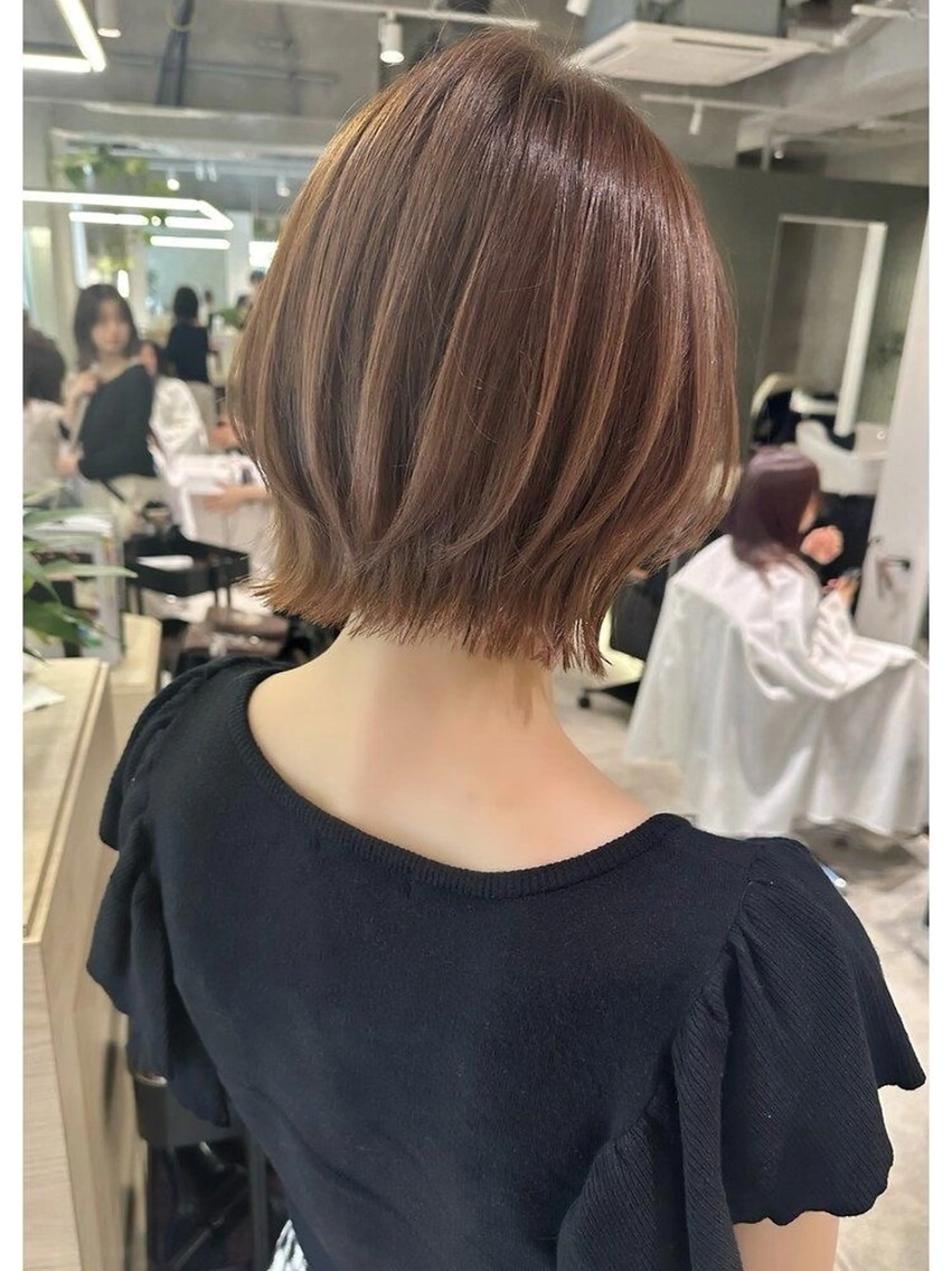 ミディアム レイヤー小顔ショート 吉田ジョウのヘアスタイル