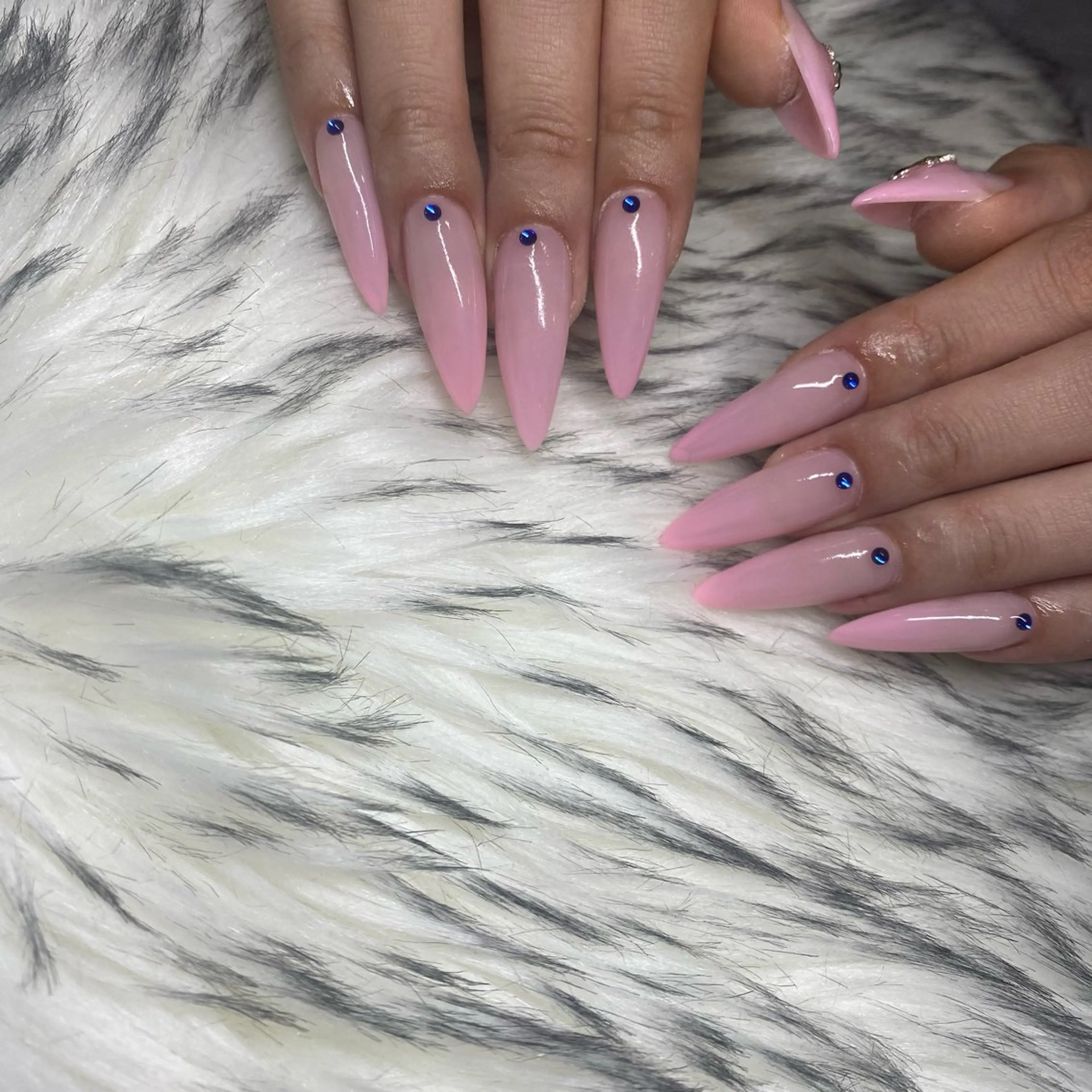 ネイル ハンドネイル la vie  Luire所属・la vie Luire ｱｽｶのネイルデザイン