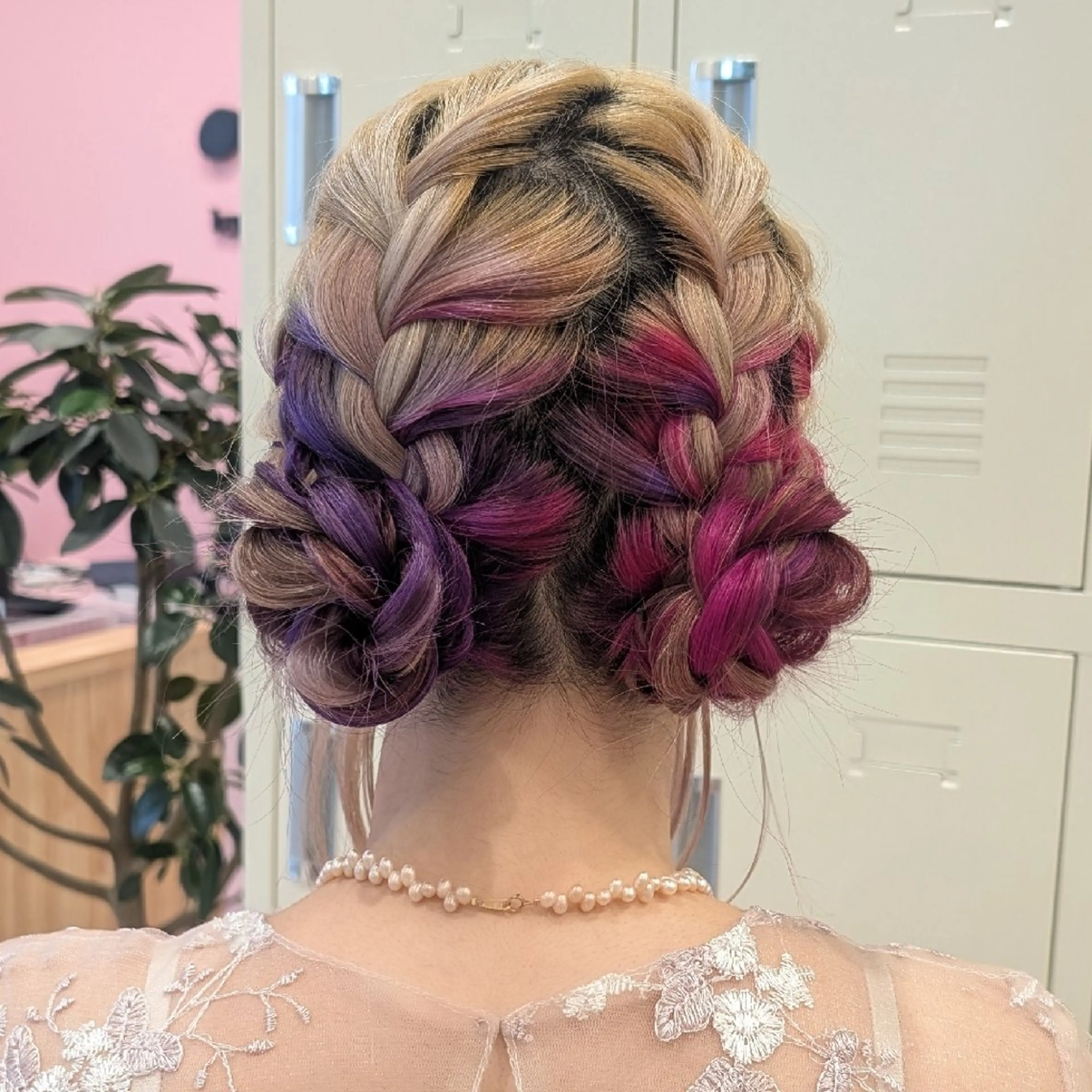 ロング ヘアアレンジ 彩桜/艶カラー/小顔 に見せるカット✂のヘアスタイル