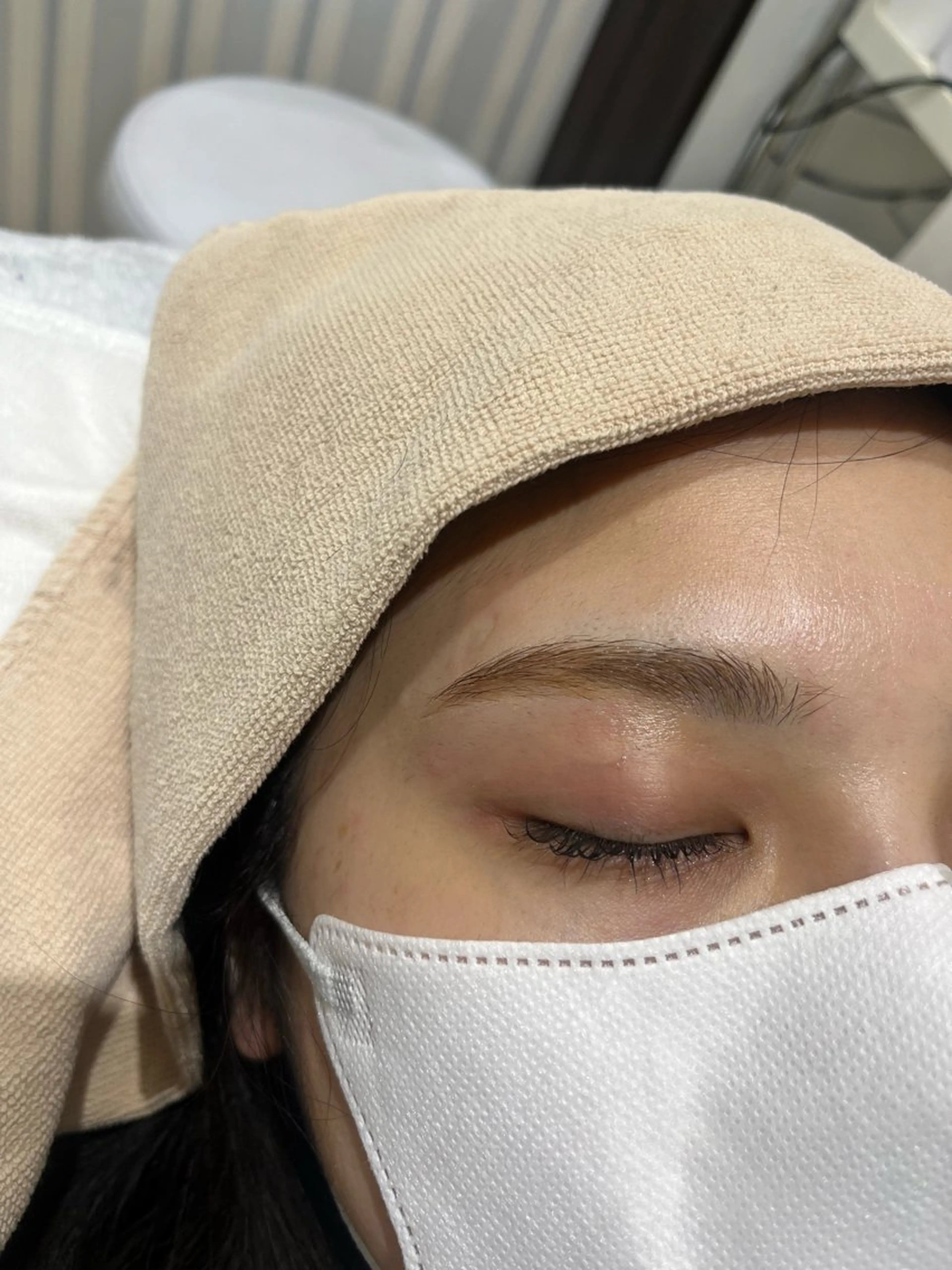 眉カット、眉ワックスの写真