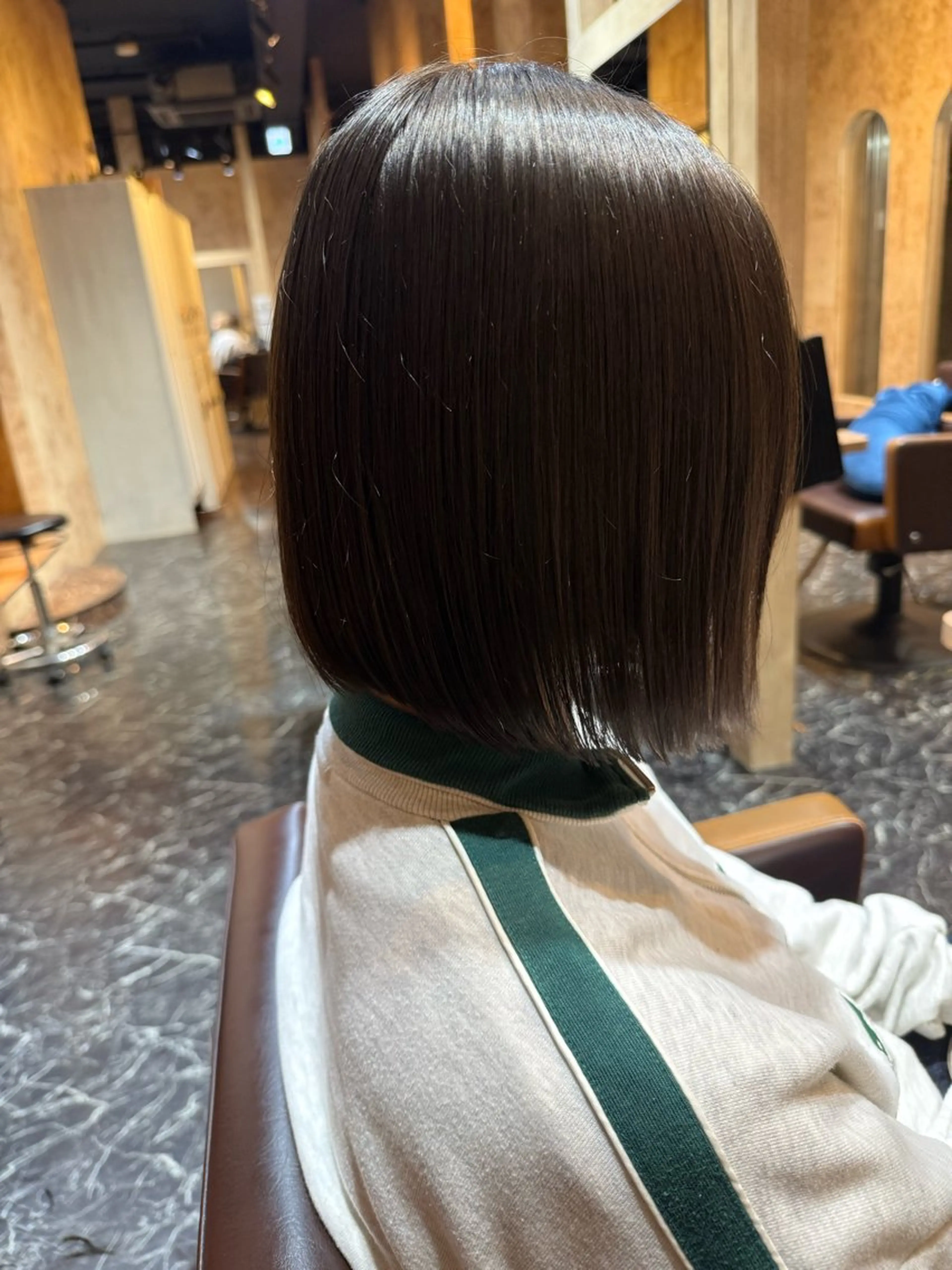 ボブカット+シャンプーの写真