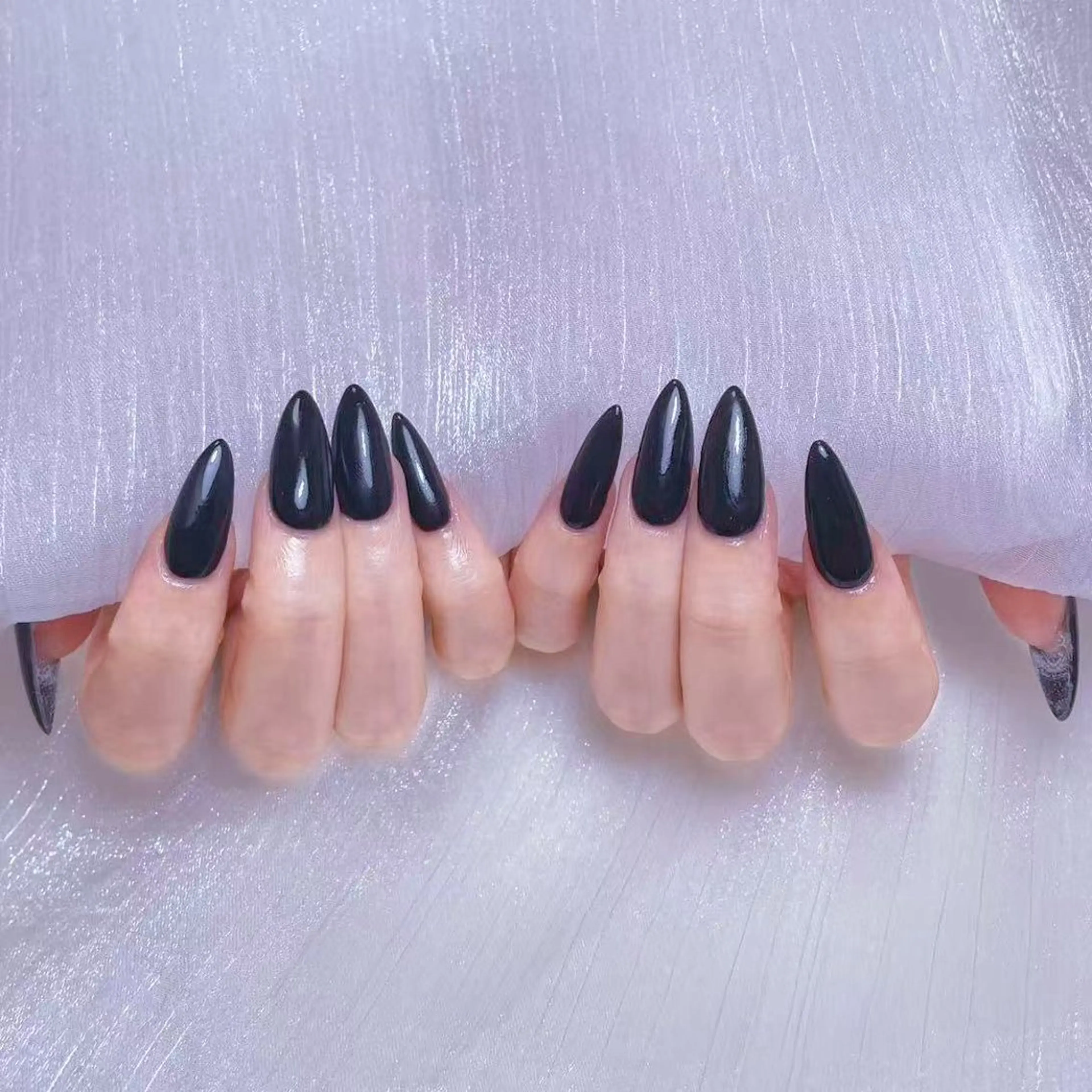 ネイル アートネイル オーロラネイル ガーリー キラキラネイル 韓国ネイル ハンドネイル yu ri 🌹のネイルデザイン