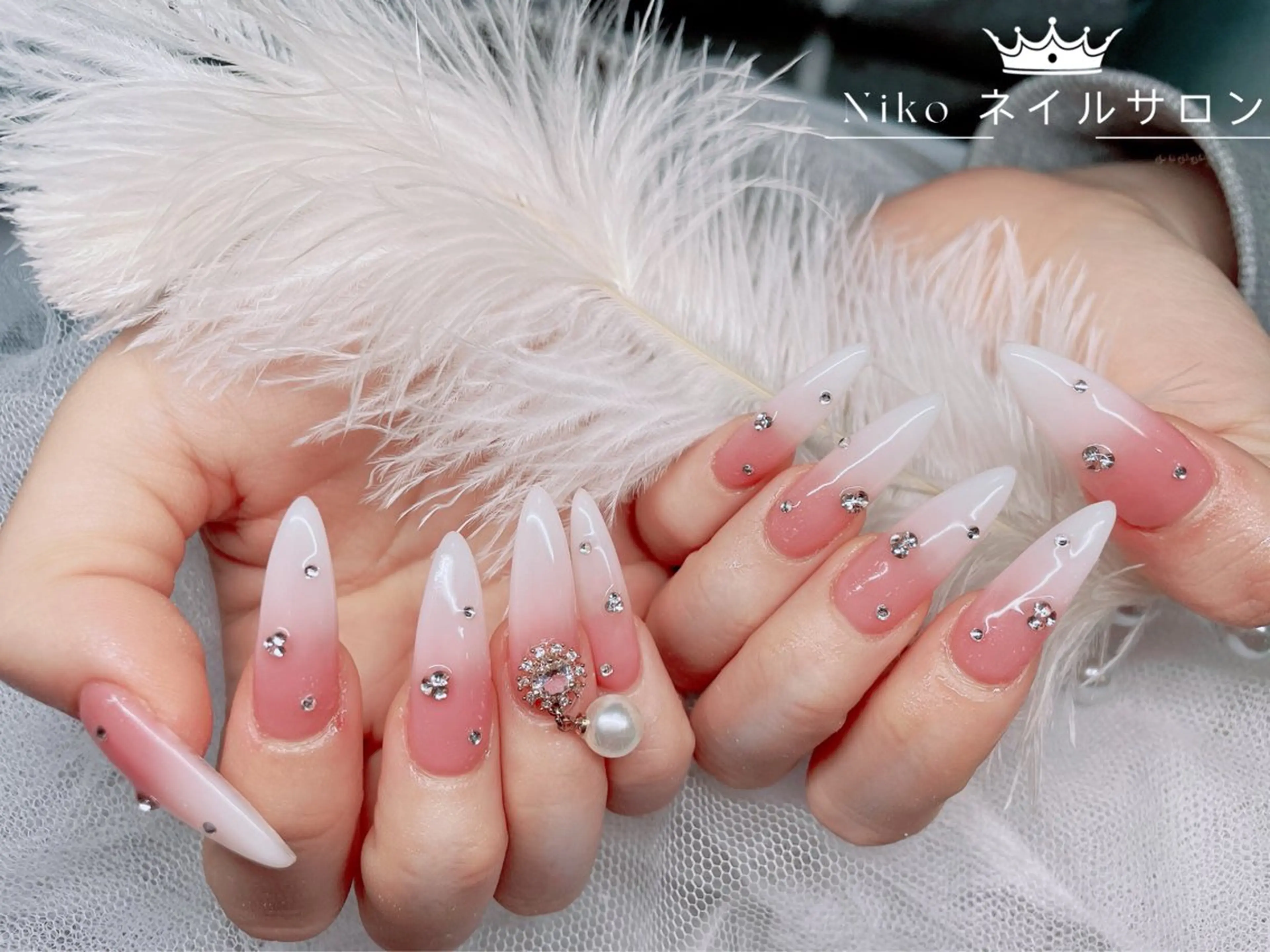 ネイル 長さ出し フットネイル フレンチネイル ジェルネイル 韓国ネイル Niko nailサロンのネイルデザイン