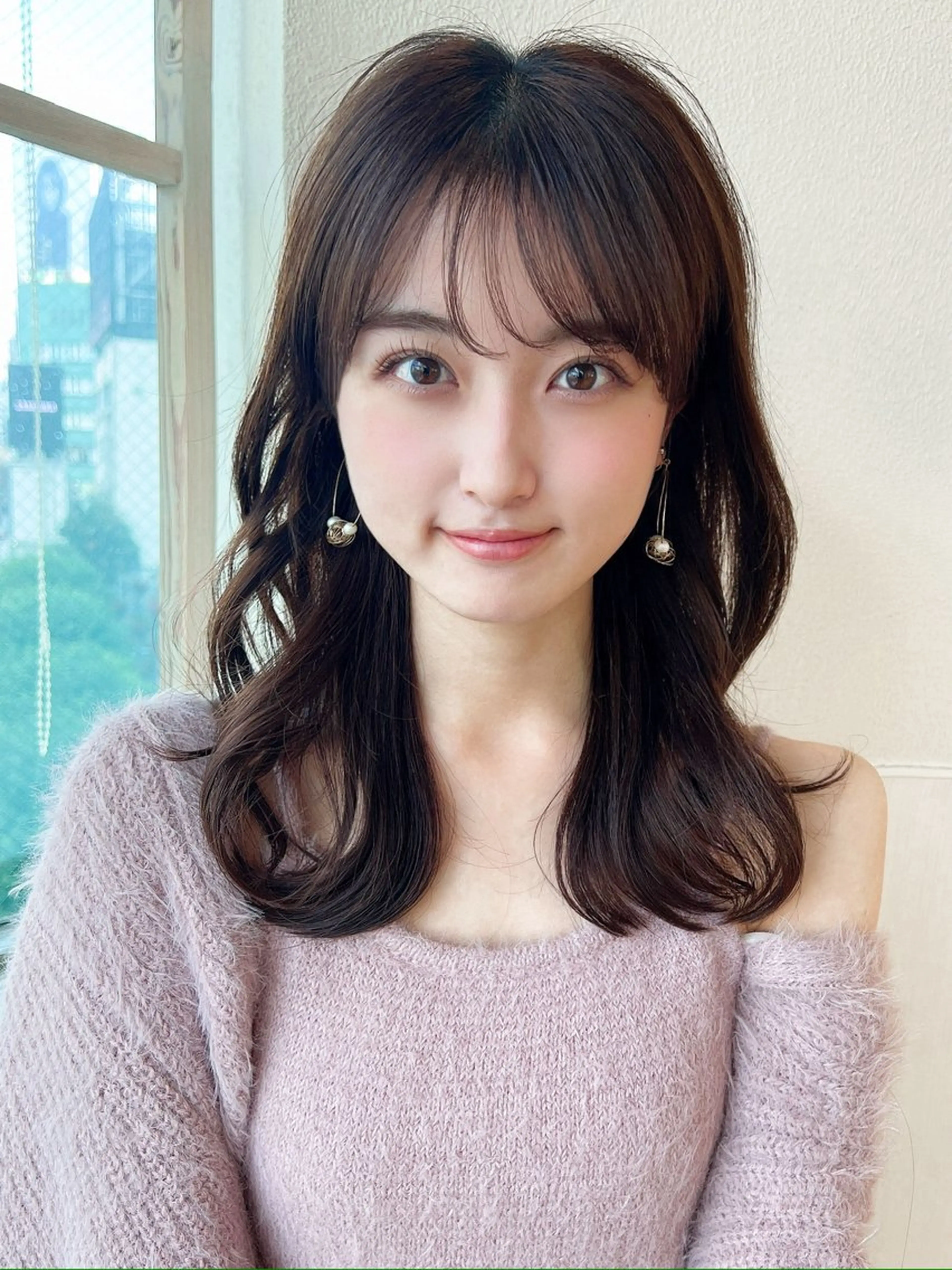 セミロング カラー ベージュカラー ブラウンカラー グレージュ 韓国風ヘア レイヤーカット カット ヘアカラー トリートメント 山﨑 翼のヘアスタイル