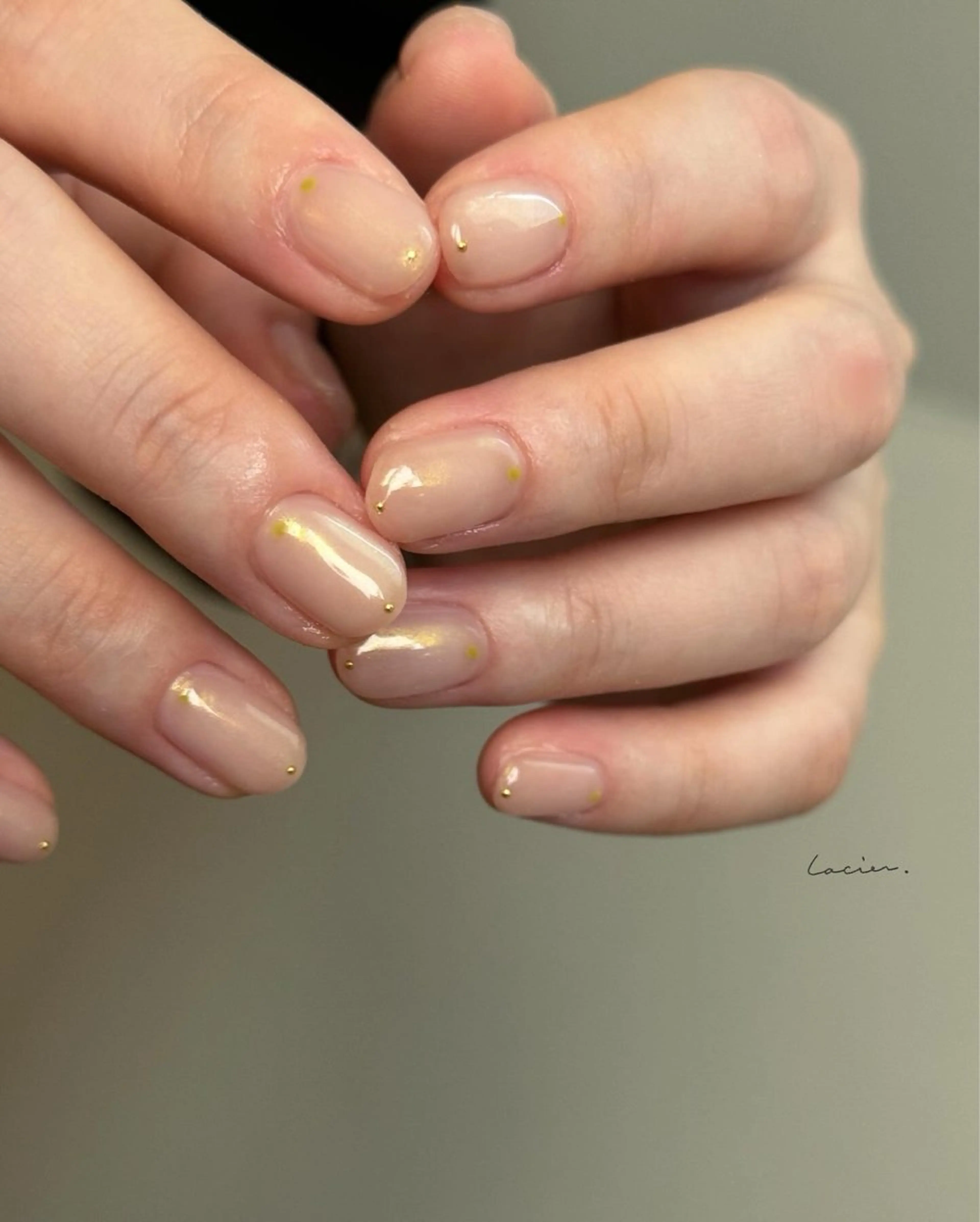 ネイル オーロラネイル ニュアンスネイル ワンカラーネイル 春ネイル lacier nailのネイルデザイン