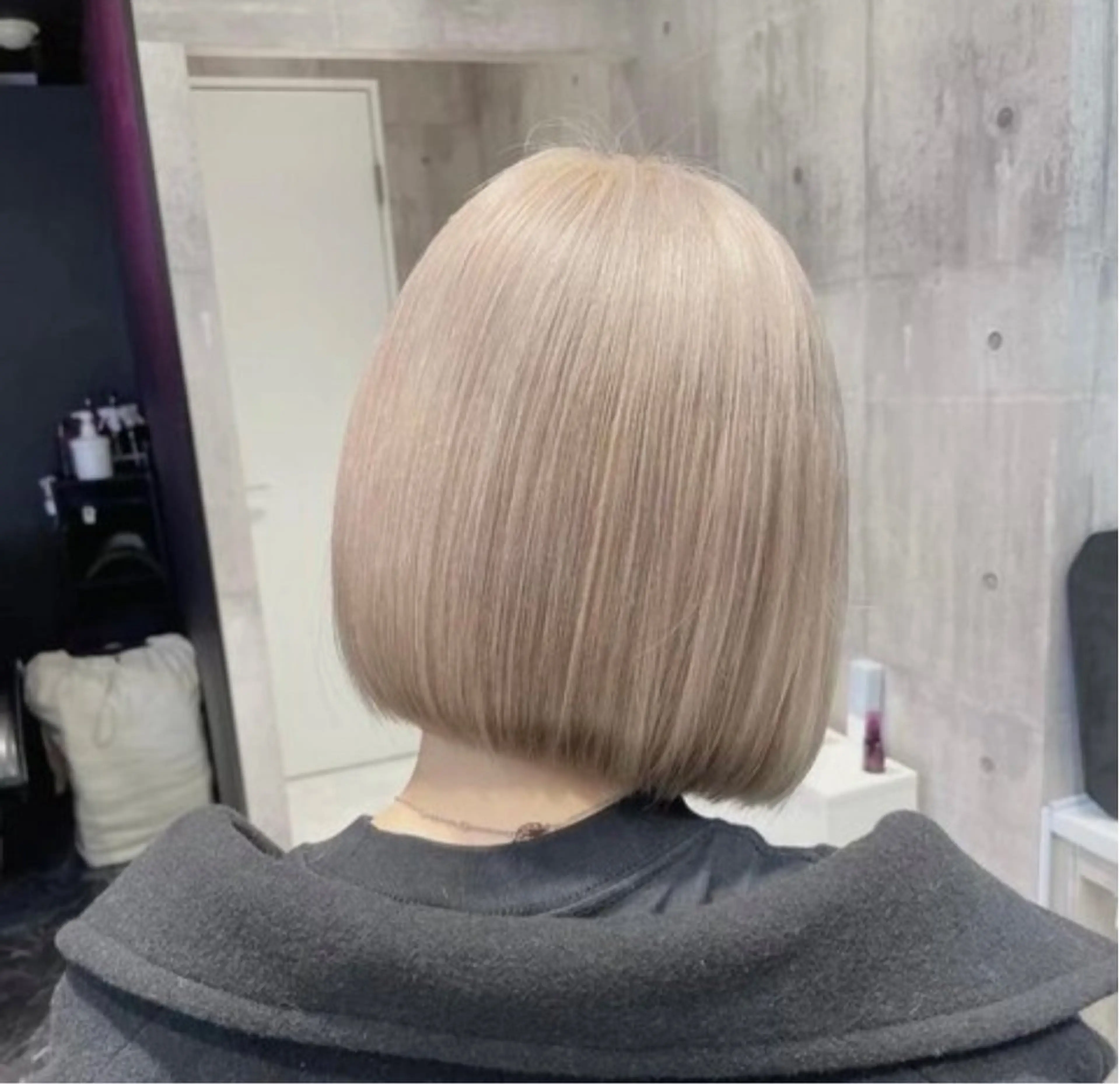 ショート ボブ のん🎀ハイトーン/ レイヤーカット🐳のヘアスタイル