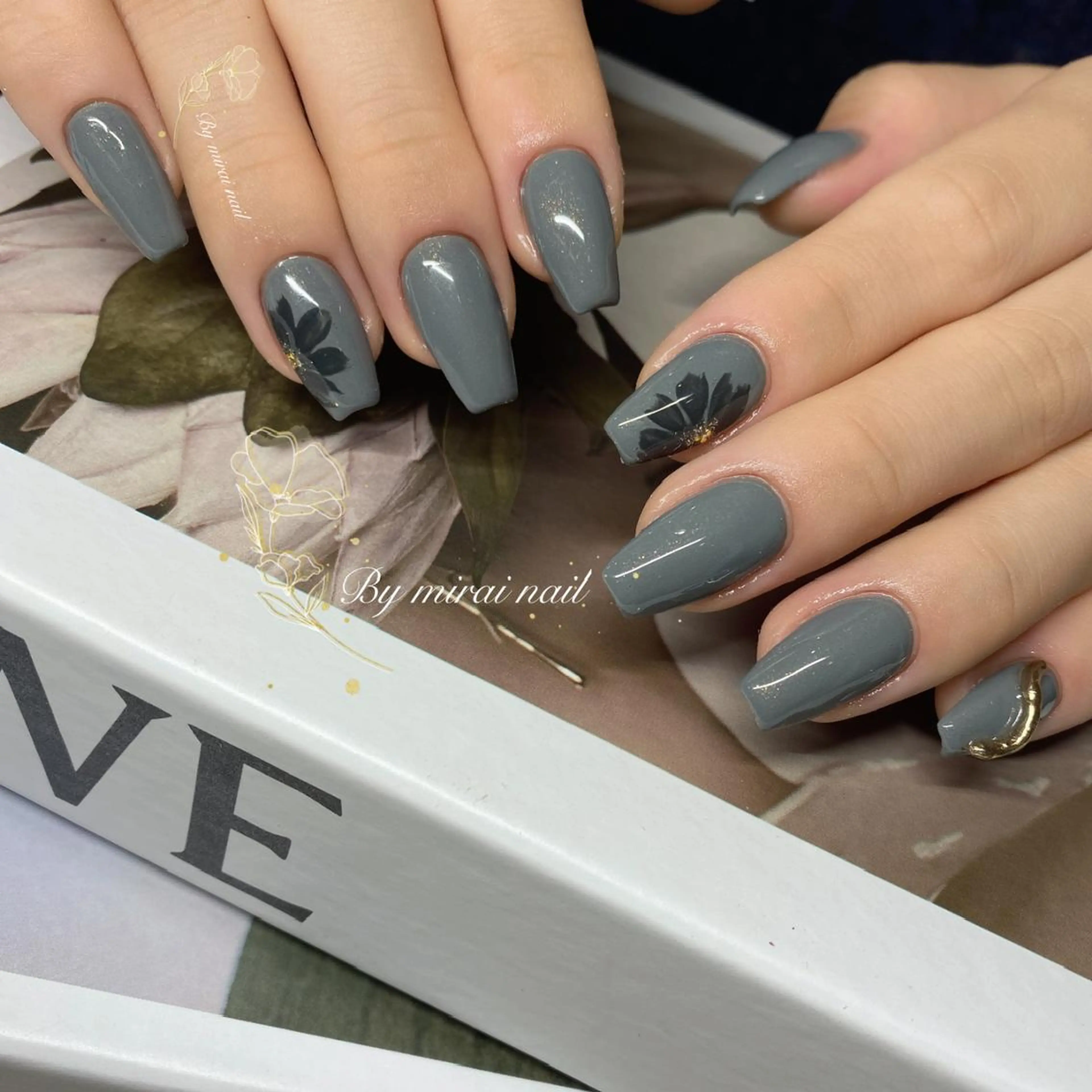 ネイル ネイルサロン 9Carats神田のネイルデザイン