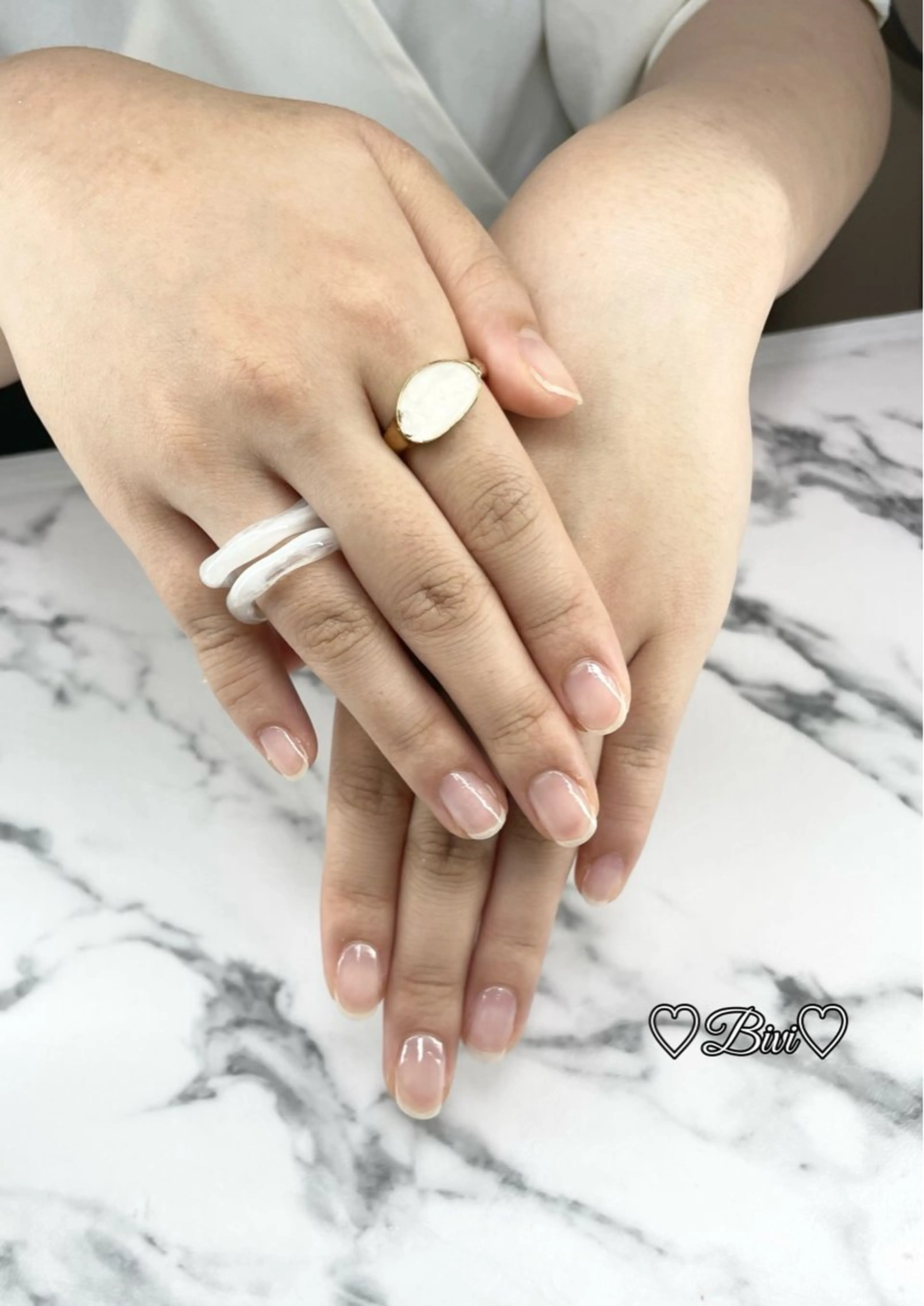 ネイル アートネイル フラッシュネイル ラメ(グリッター) シルバー スクエアネイル オフのみ(ネイル) ♡Bivi♡自爪に 優しいネイルサロンのネイルデザイン