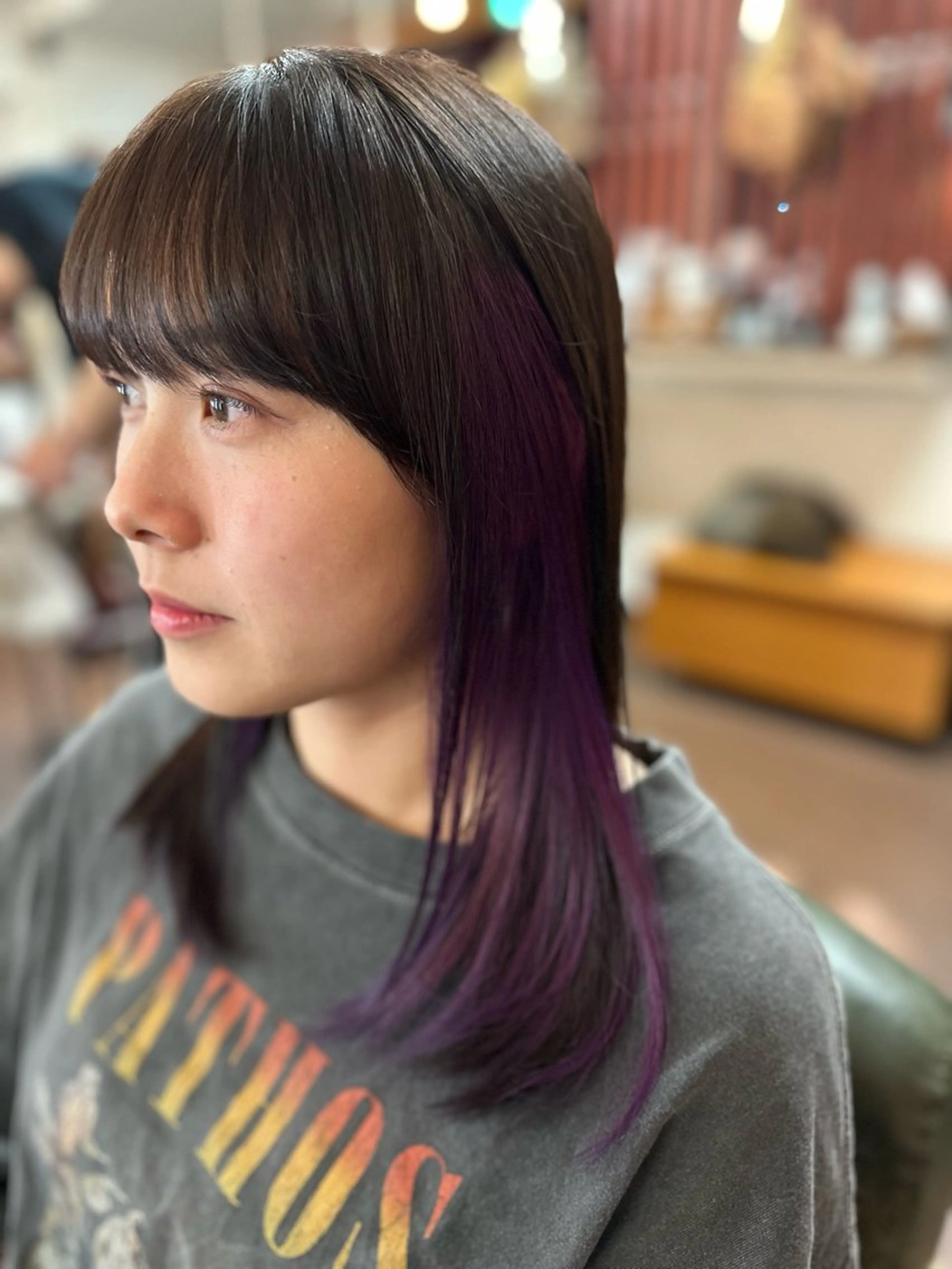 ミディアム カラー ブリーチ インナーカラー バイオレットカラー ヘアカラー インナーカラー指名 No.1菊池柊真のヘアスタイル