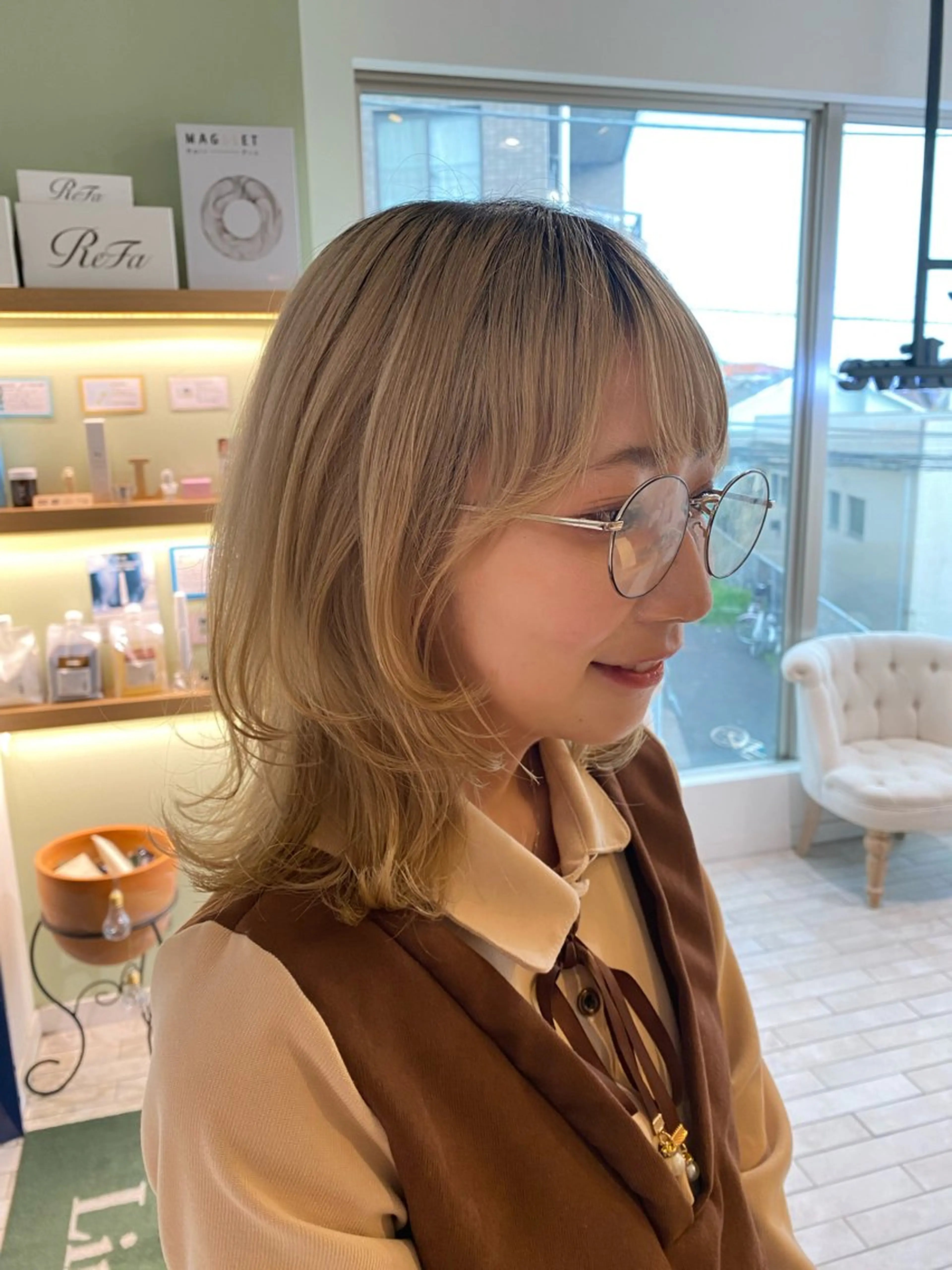 セミロング ヘアカラー 神奈川大学最寄り白楽 三本松巧のヘアスタイル