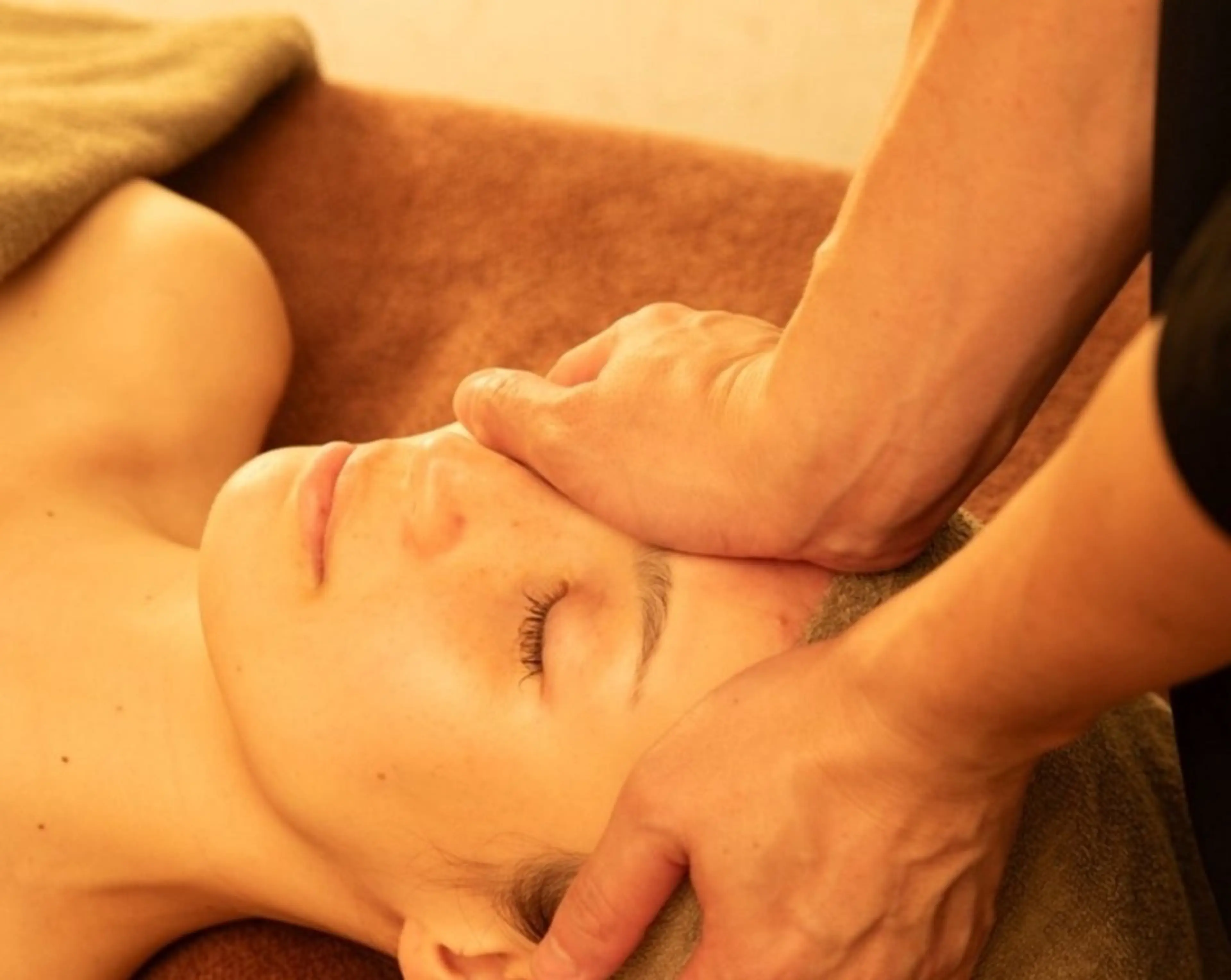 小顔コルギ+石膏パック60分の写真