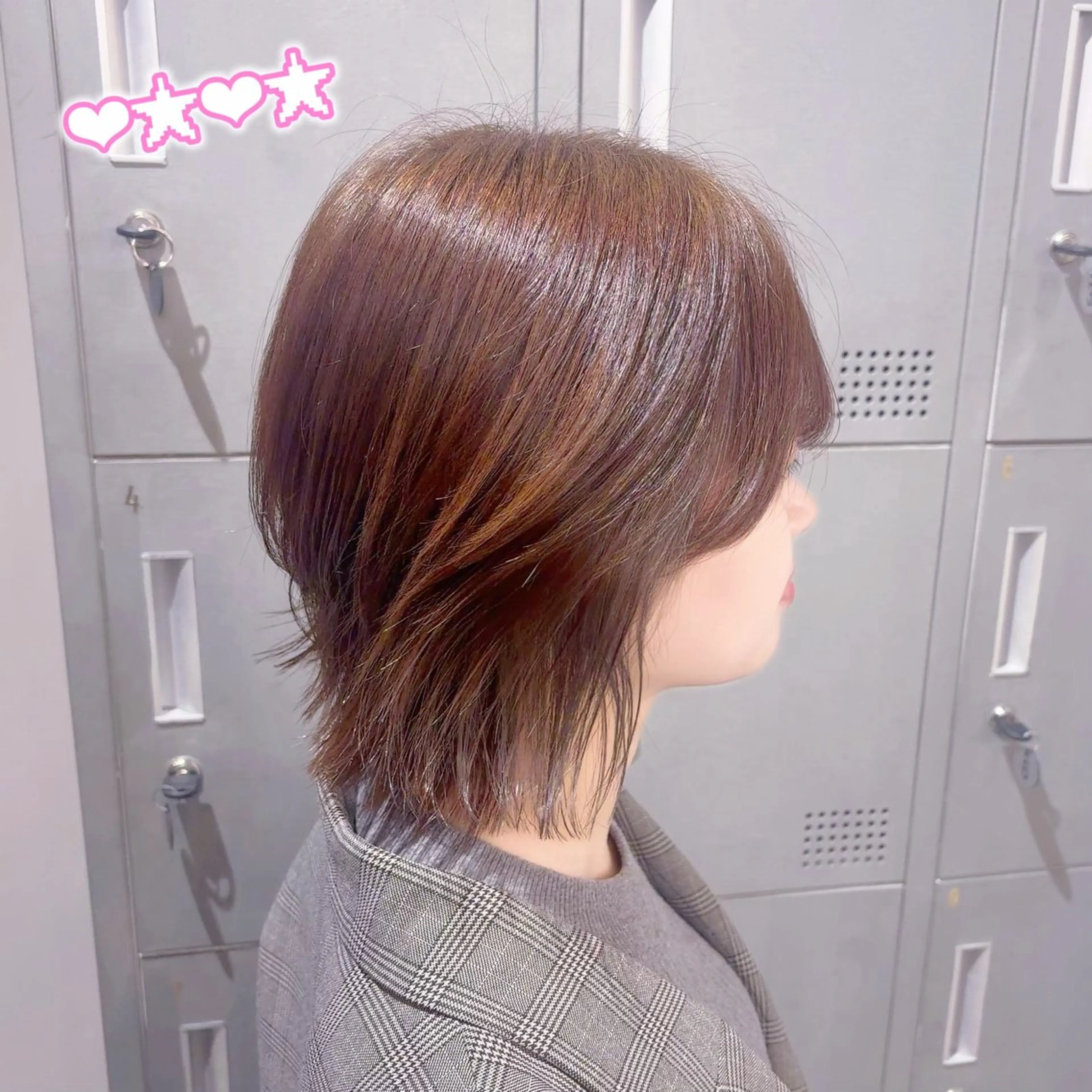 ショート カラー ボブレイヤー ベージュカラー オリーブベージュ ボブ レイヤーカット カット ヘアカラー 顔周り/ガーリー /ヘアメ/あつはのヘアスタイル