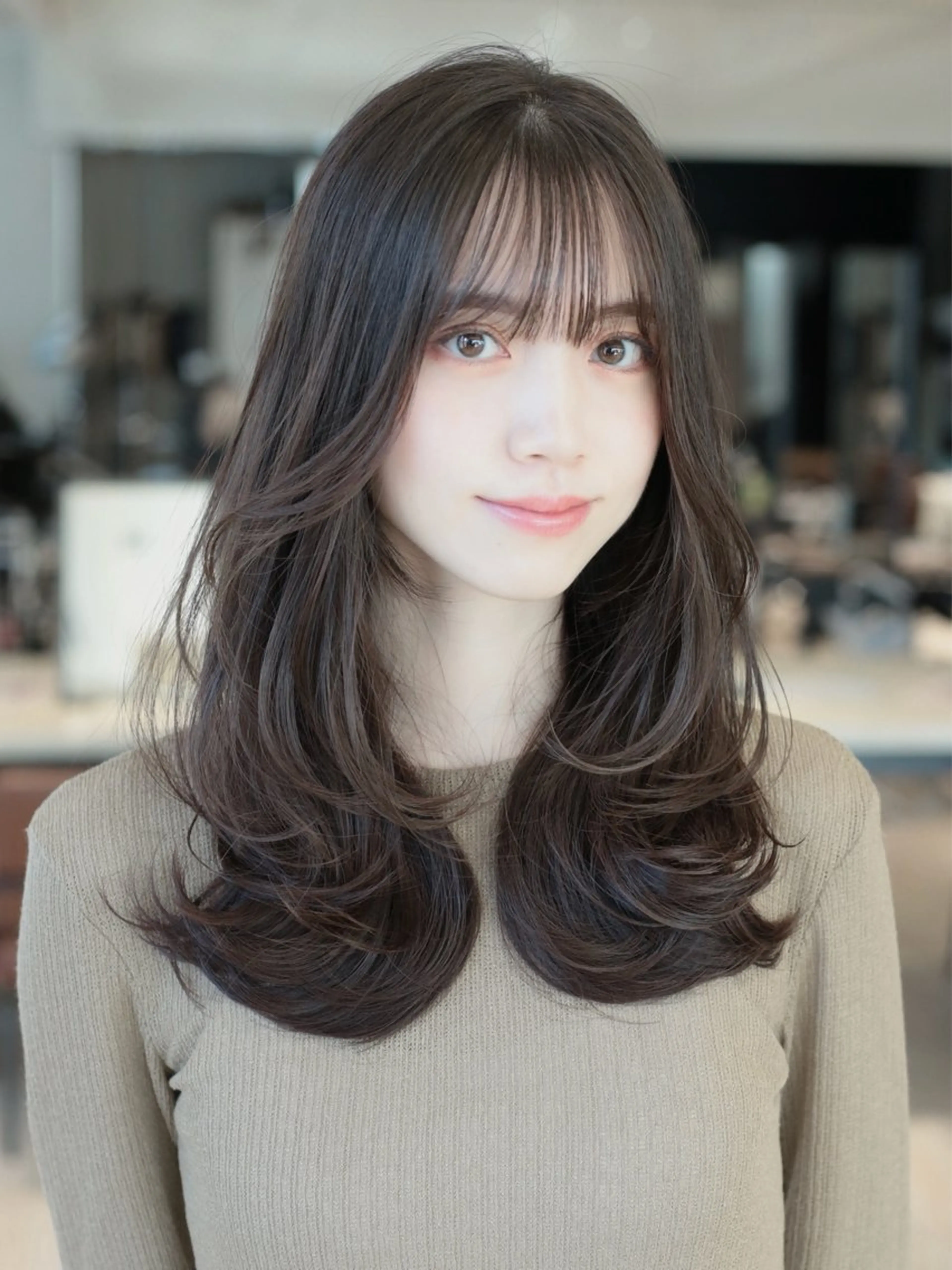 セミロング カラー レイヤーカット カット ヘアカラー トリートメント レイヤー/顔周り /透明感🩶高橋大のヘアスタイル