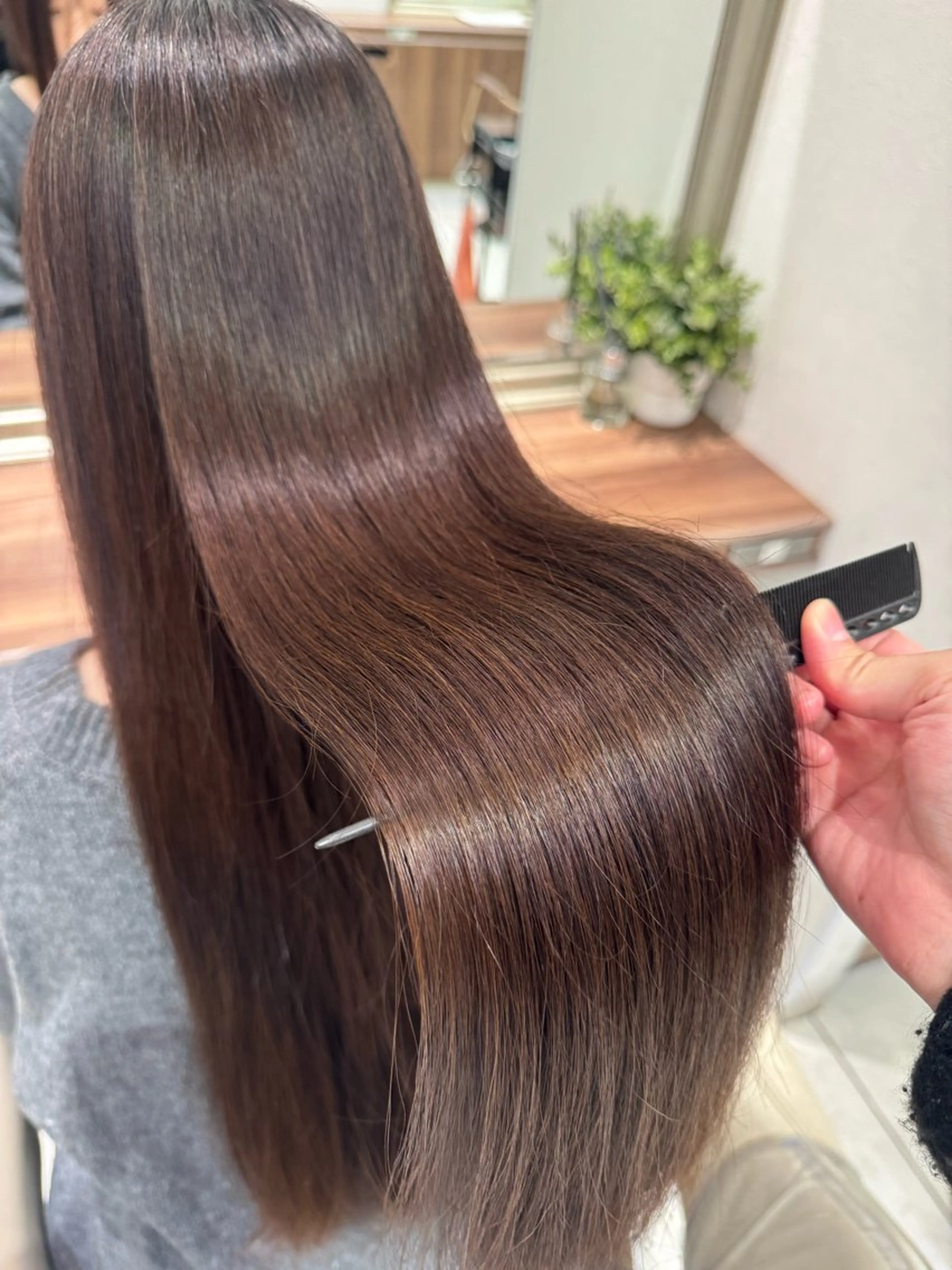 ロング 縮毛矯正 🫧ヘアアレンジ🎀 ウガジン💞🪄のヘアスタイル