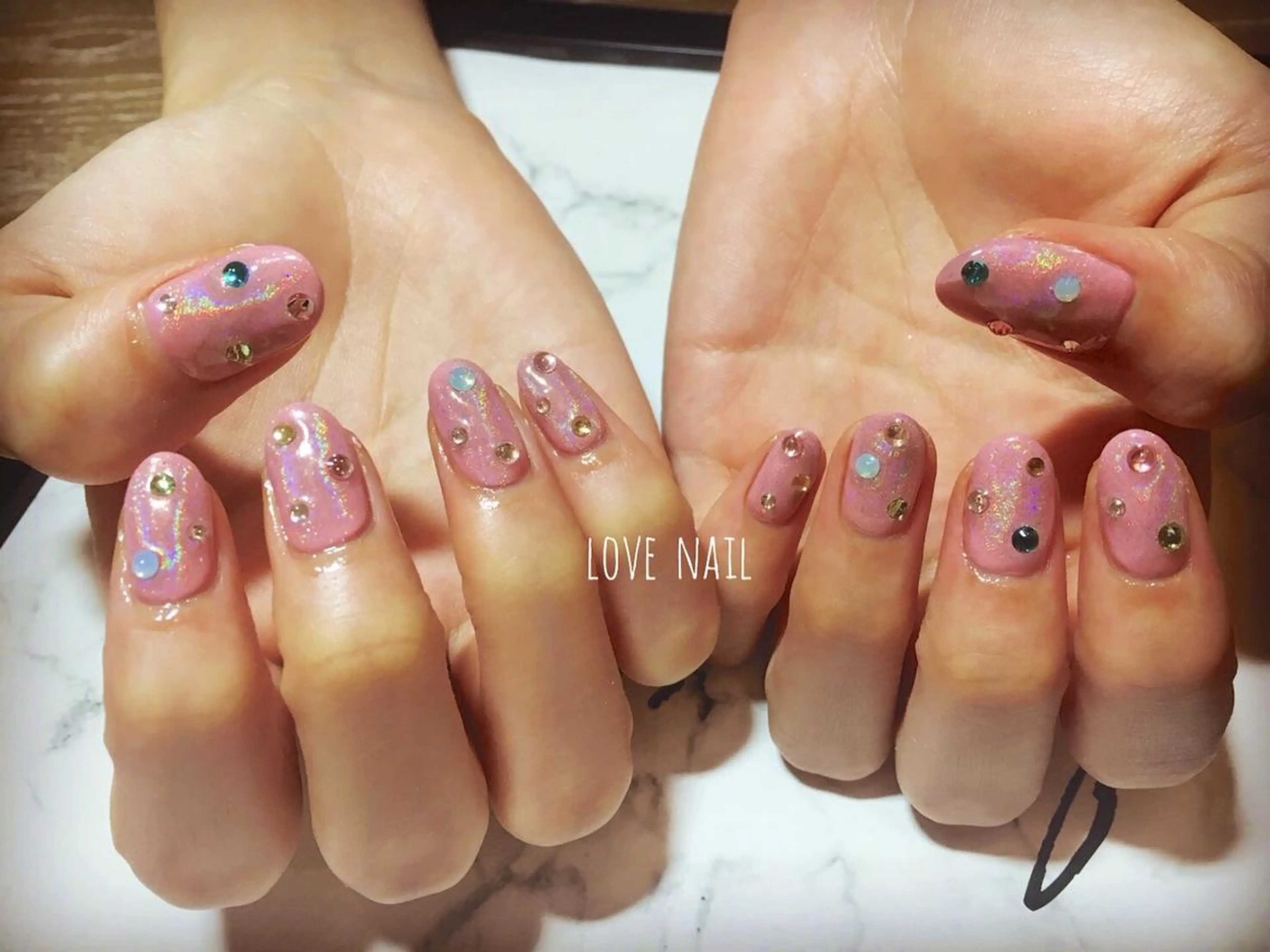 ネイル ハンドネイル LOVE NAIL 💕Sonoのネイルデザイン