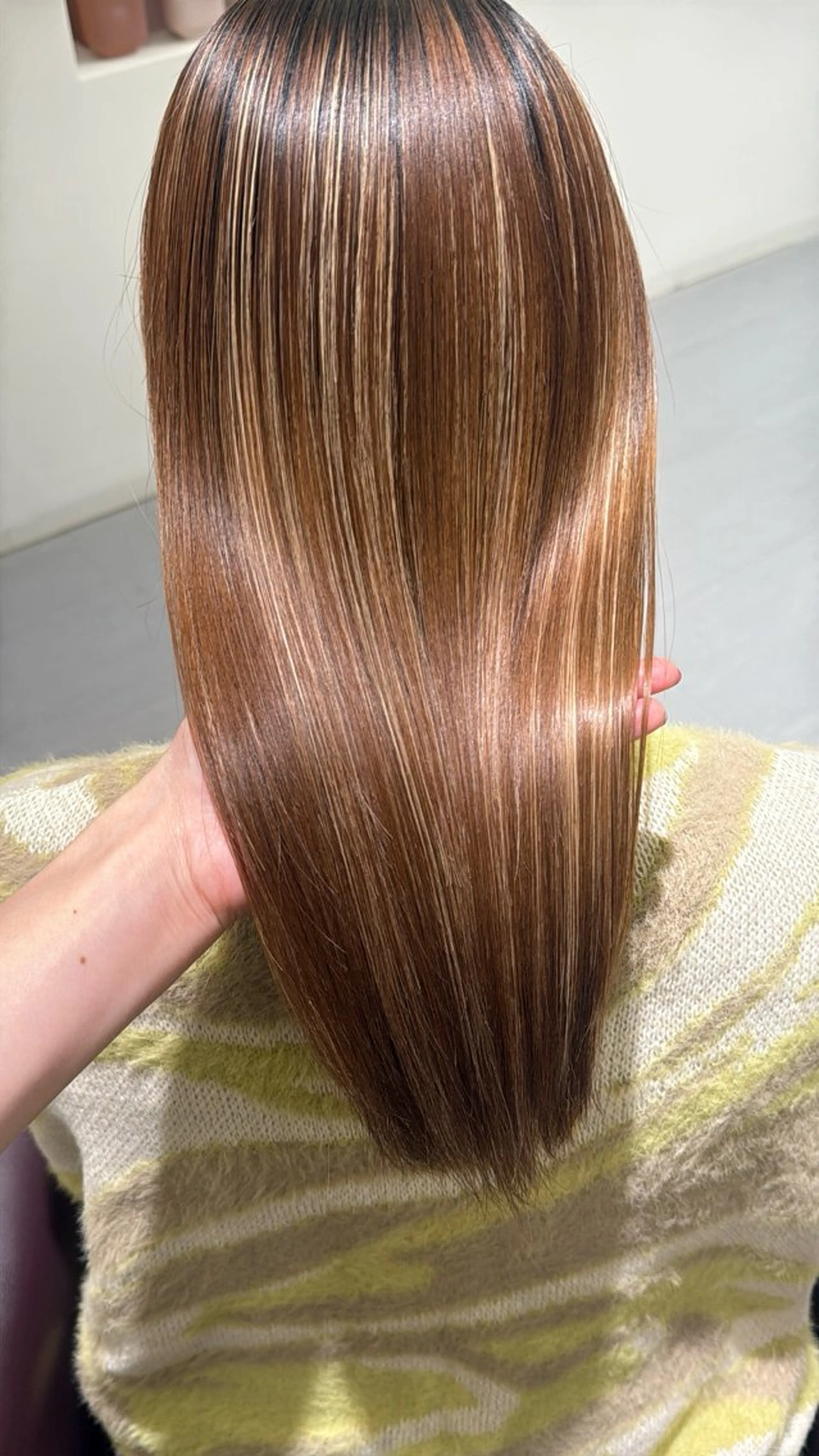 セミロング ヘアカラー トリートメント ️🫧透明感カラー& 髪質改善🎀いさきのヘアスタイル