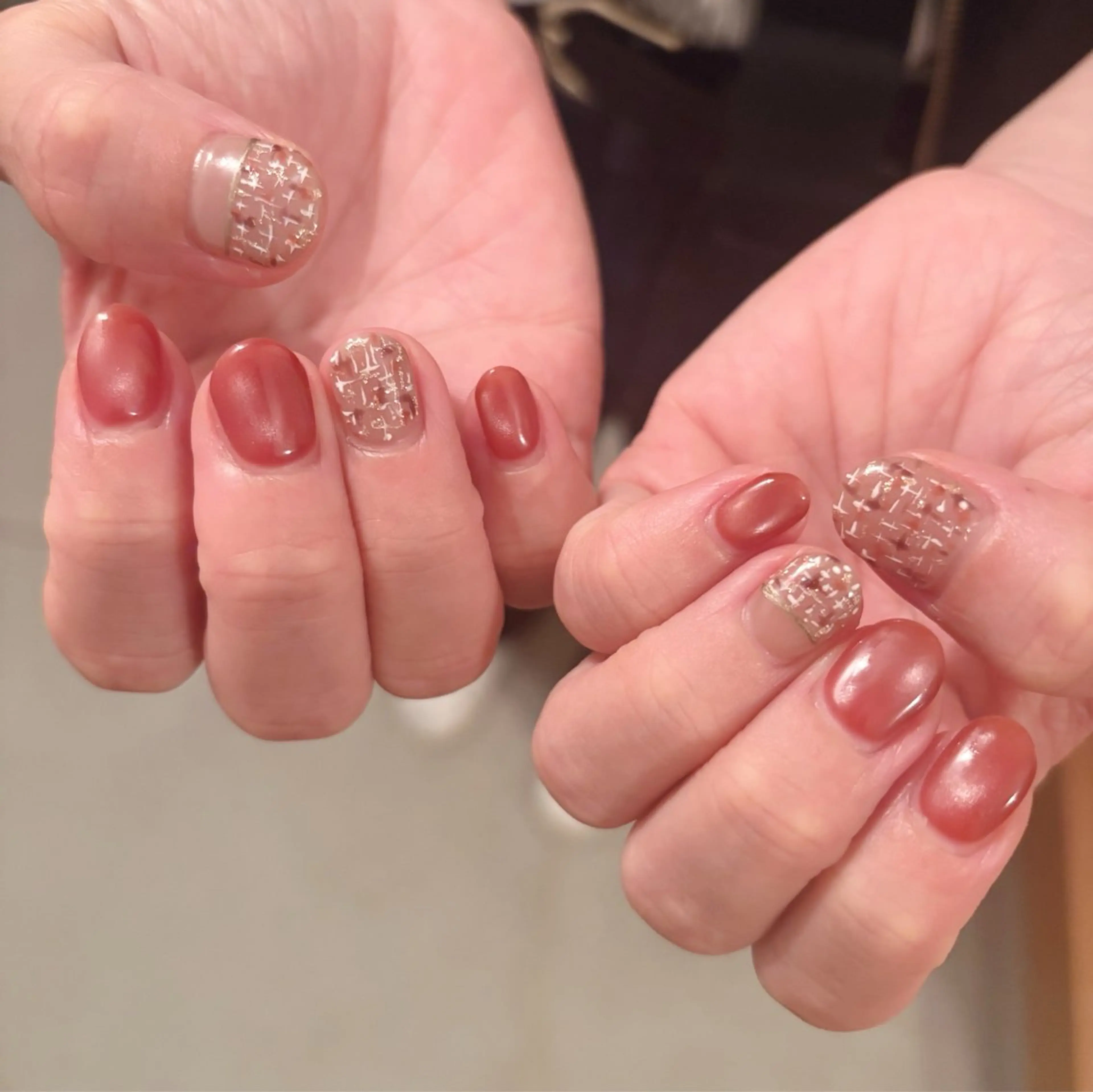 ネイル 氷ネイル・うるうるネイル ツイードネイル K Aのネイルデザイン