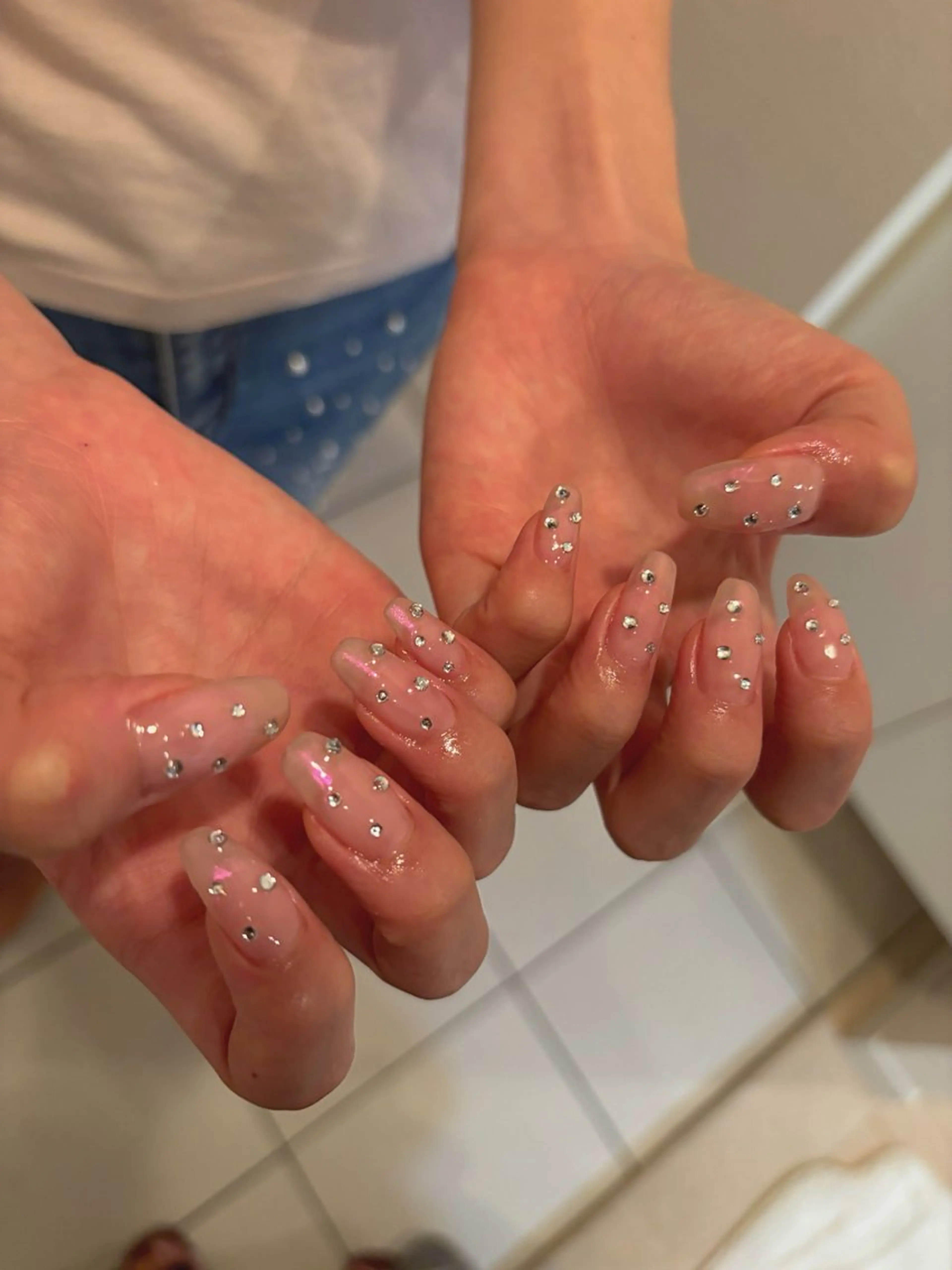 ネイル オーロラネイル フレンチネイル moi nail ˙⋆.˚のネイルデザイン