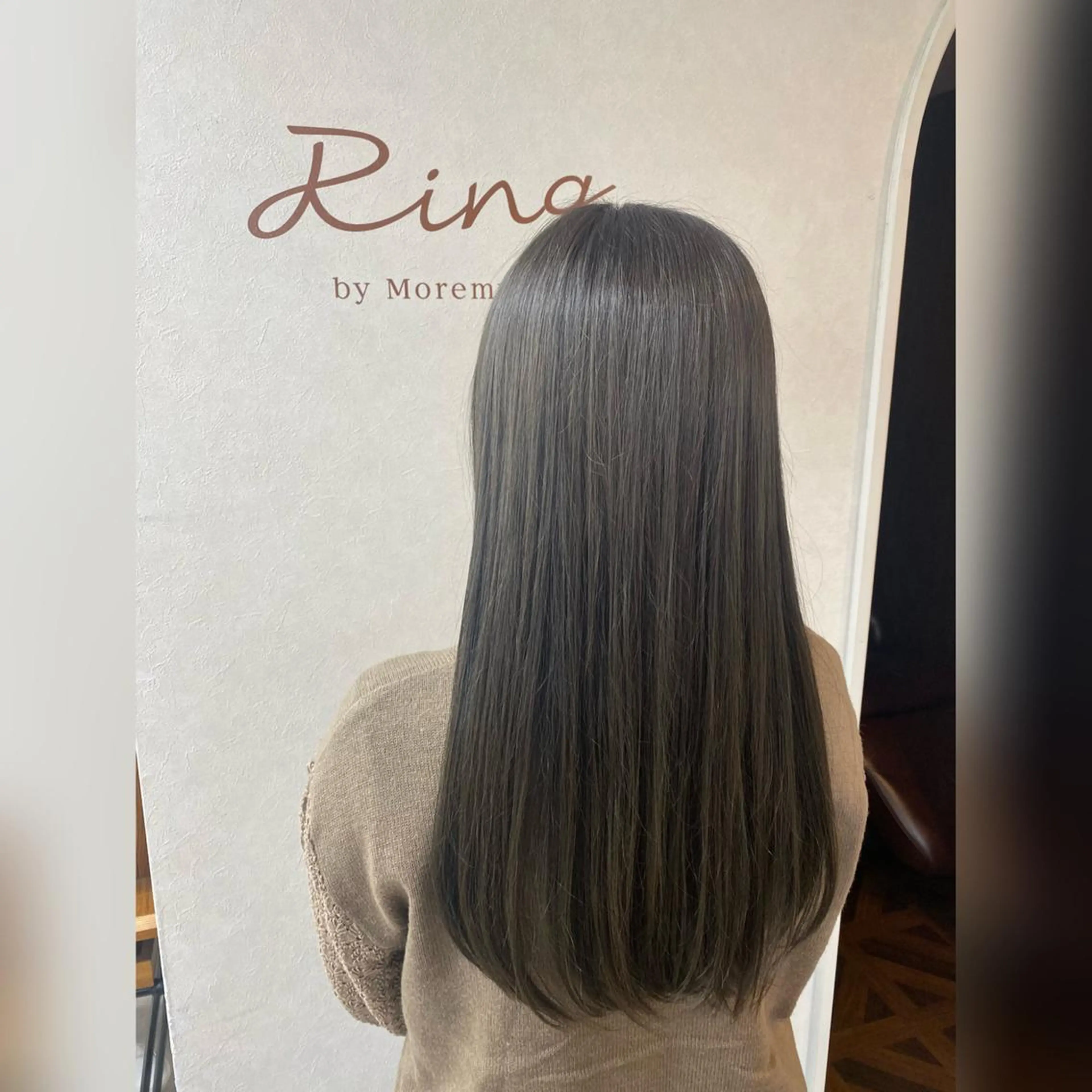 カラー ブリーチ グレージュ ヘアカラー トリートメント 🐾 かとう 🐾のヘアスタイル