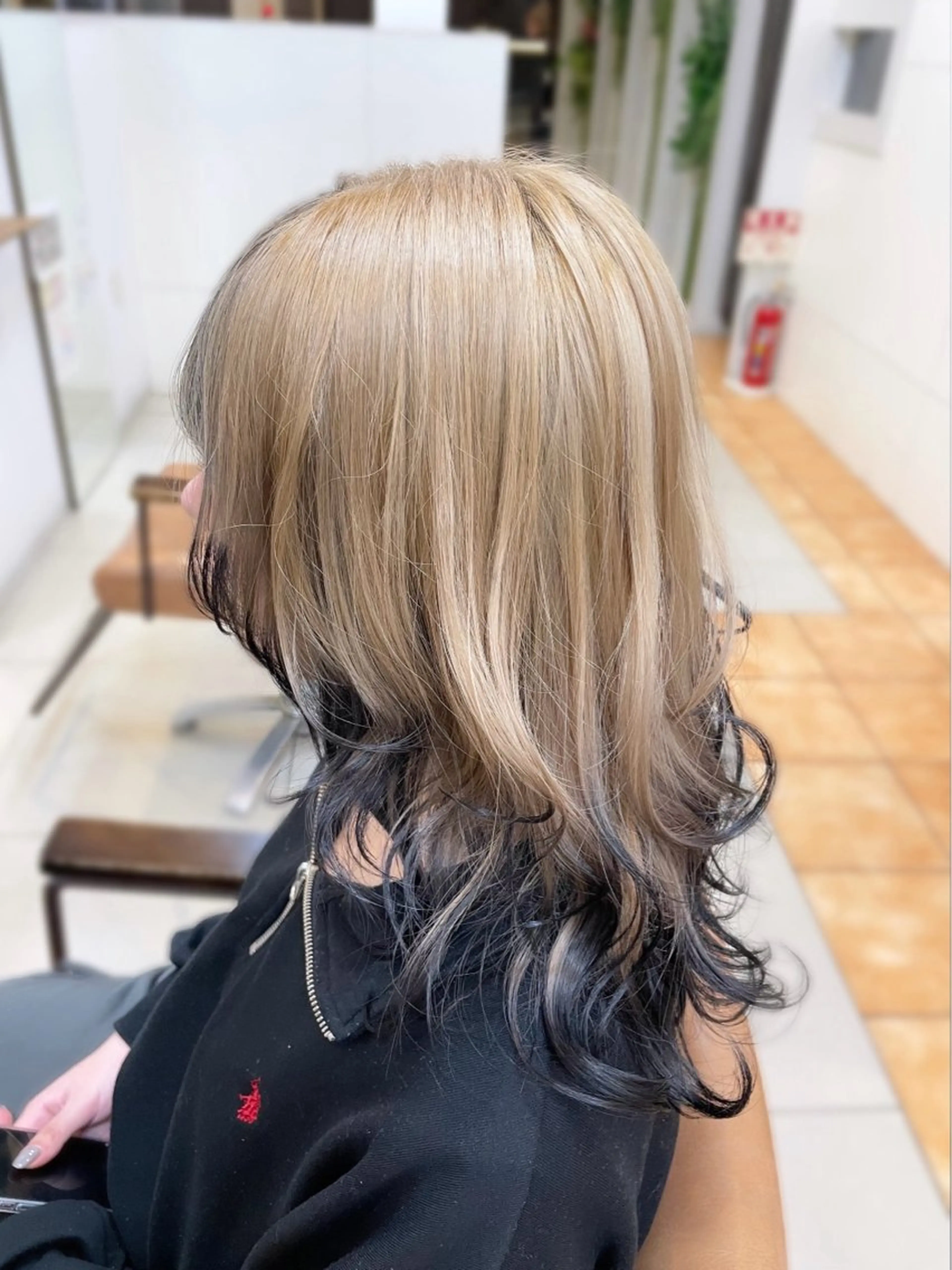 ロング カラー SOYON なんば店所属・水島 真彩のヘアスタイル