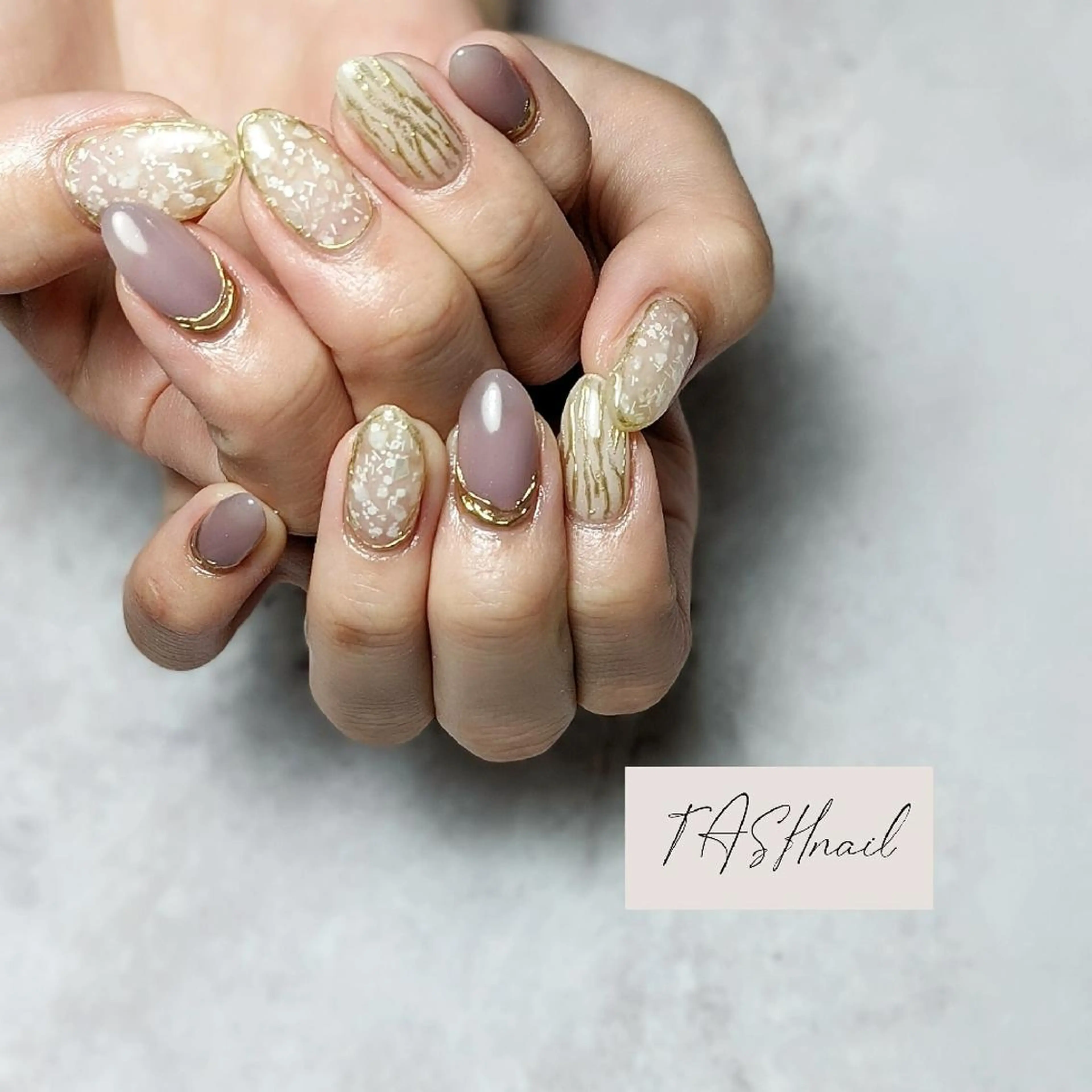 ネイル TASH nailのネイルデザイン