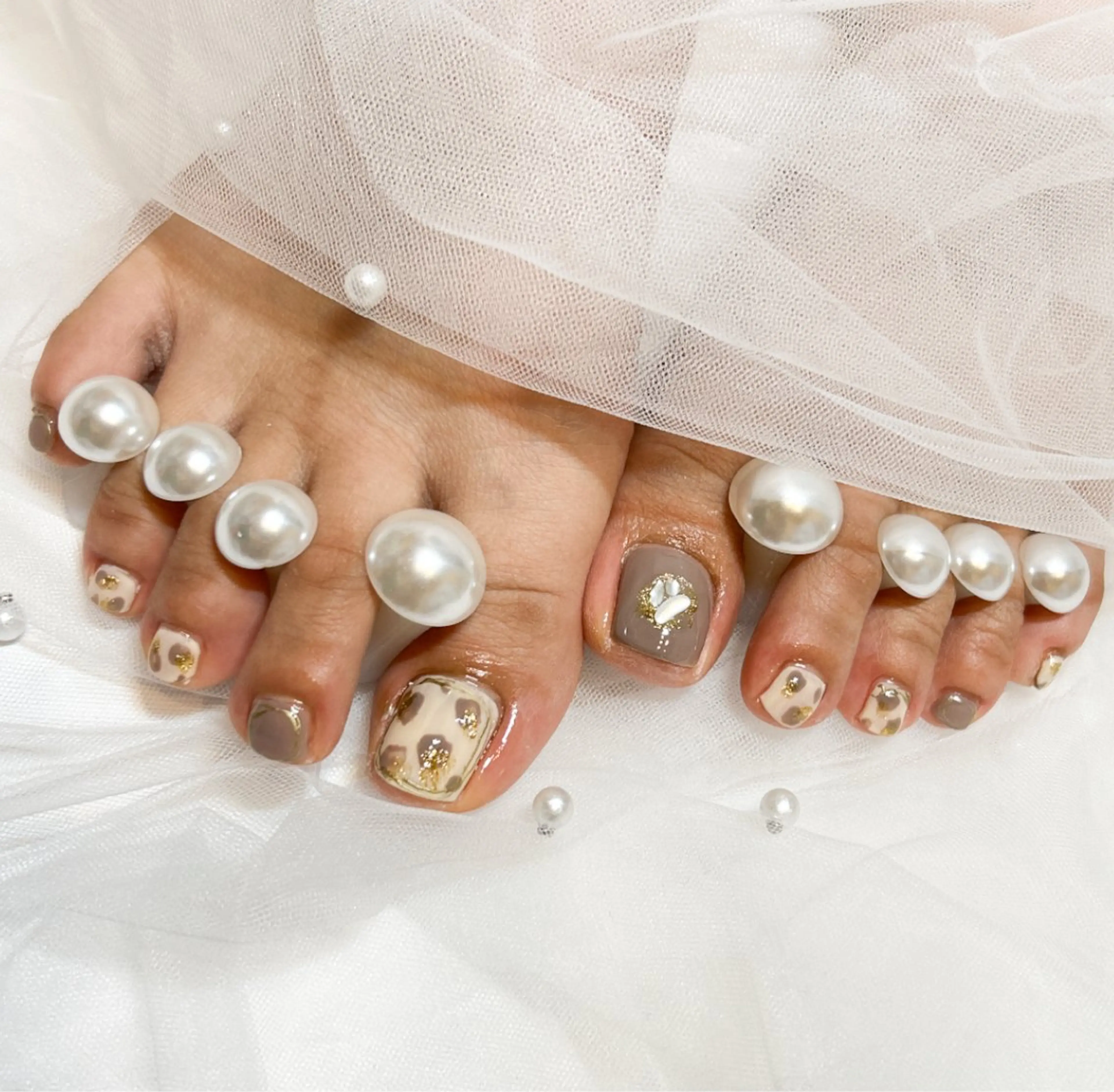 ネイル アートネイル ハロウィン マグネットネイル 持ち込み フットネイル 頑張る女性の味方✴︎ M.i　nail ♡のネイルデザイン