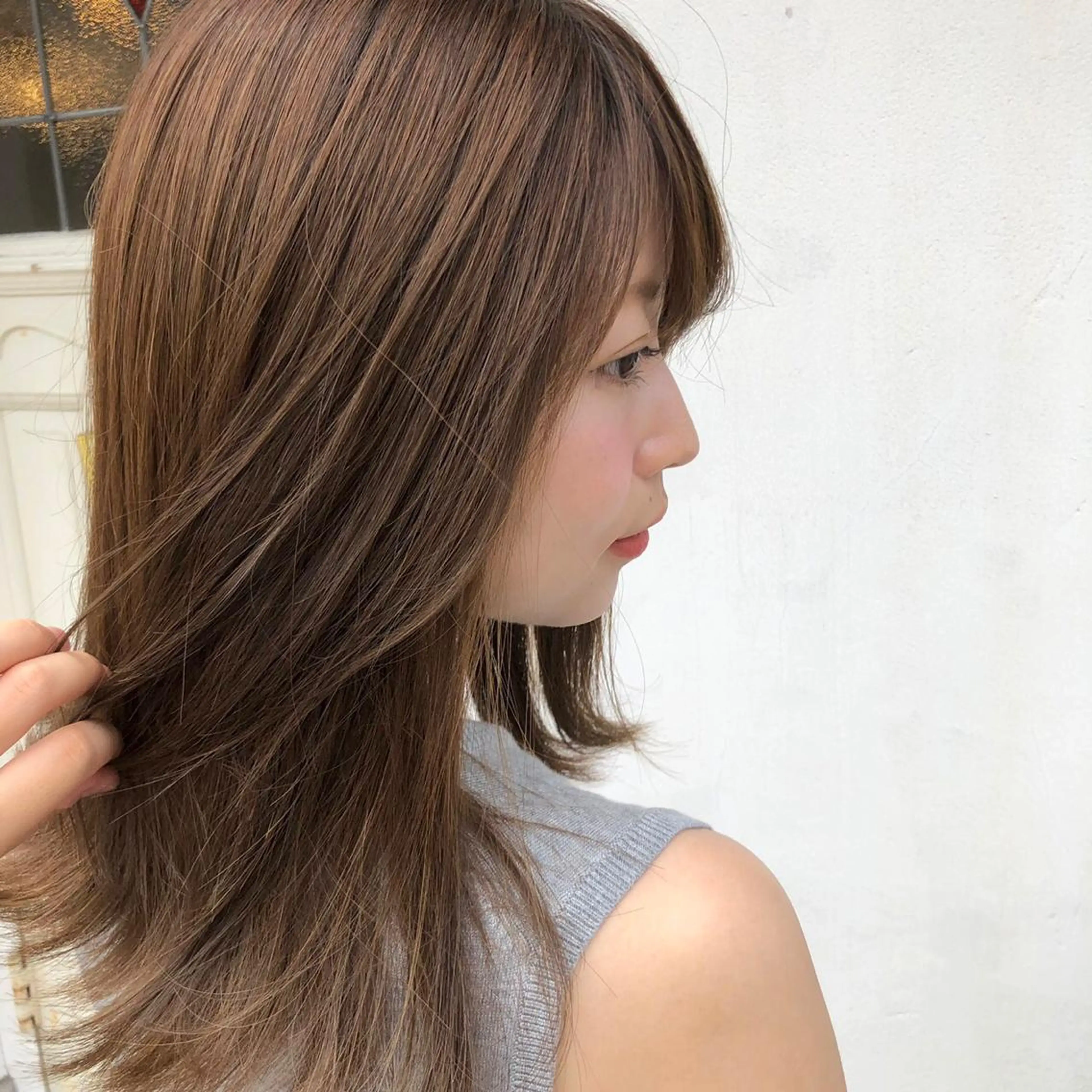 セミロング カラー ベージュカラー ブリーチ 透明感カラー ブリーチなしカラー トリートメント カット ヘアカラー トリートメント h a k u 大倉 卓人のヘアスタイル