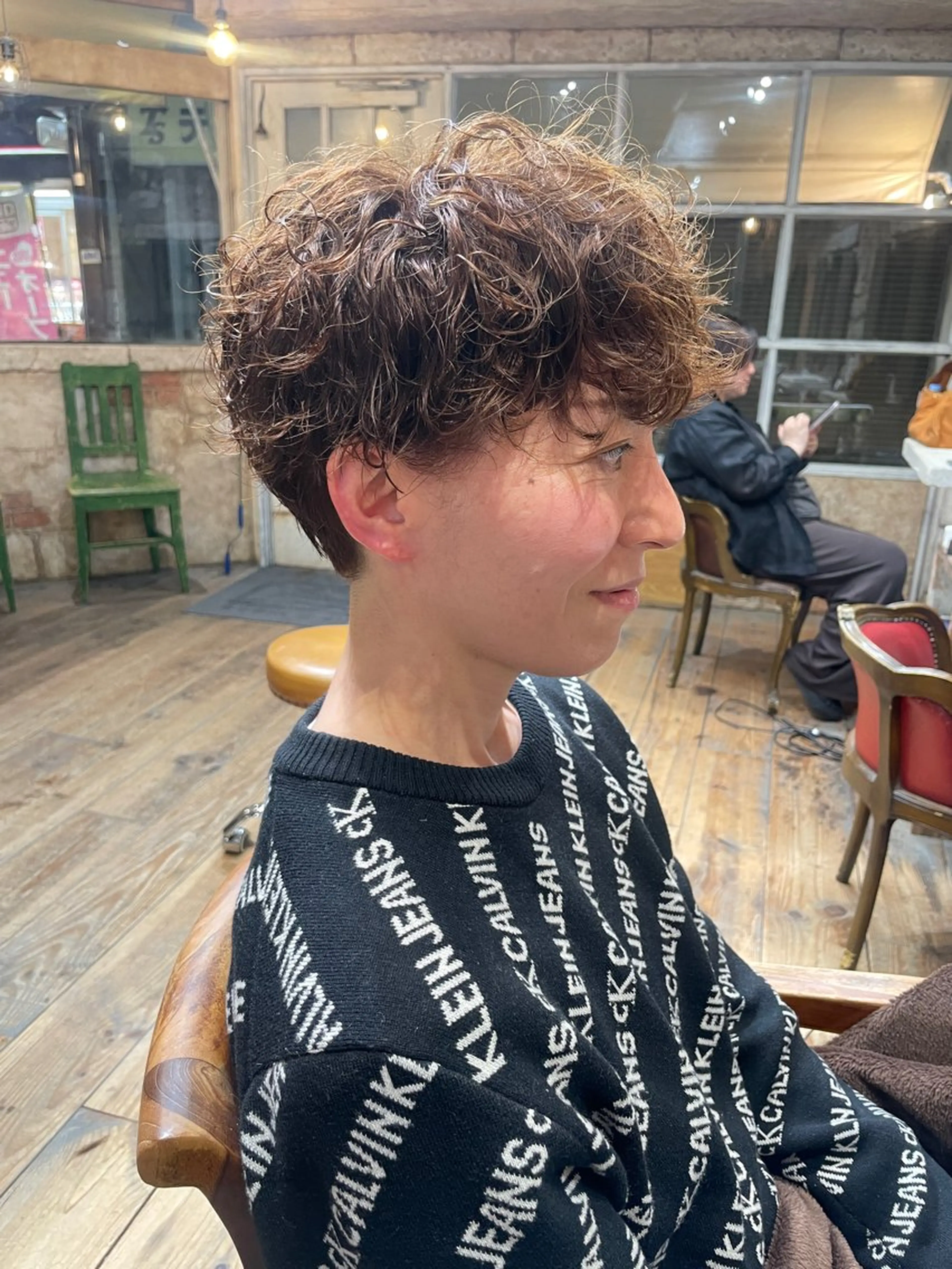 ショート カラー パーマ カット パーマ カライング所属・ズミ/垢抜けレイヤー 🦖透明感カラーのヘアスタイル