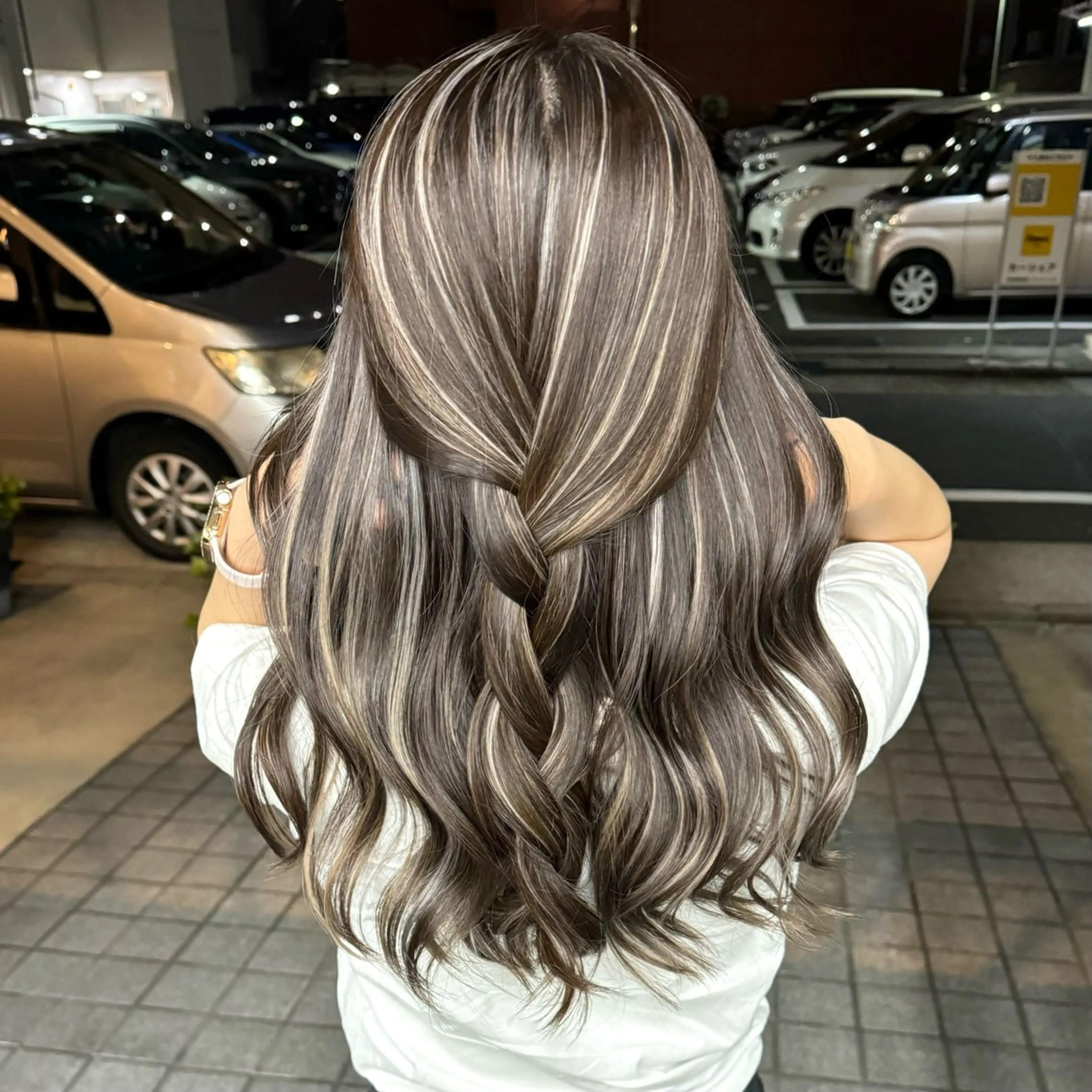 ロング カラー ハイライトカラー ハイライト LINOET名古屋所属・齋藤 梨乃のヘアスタイル