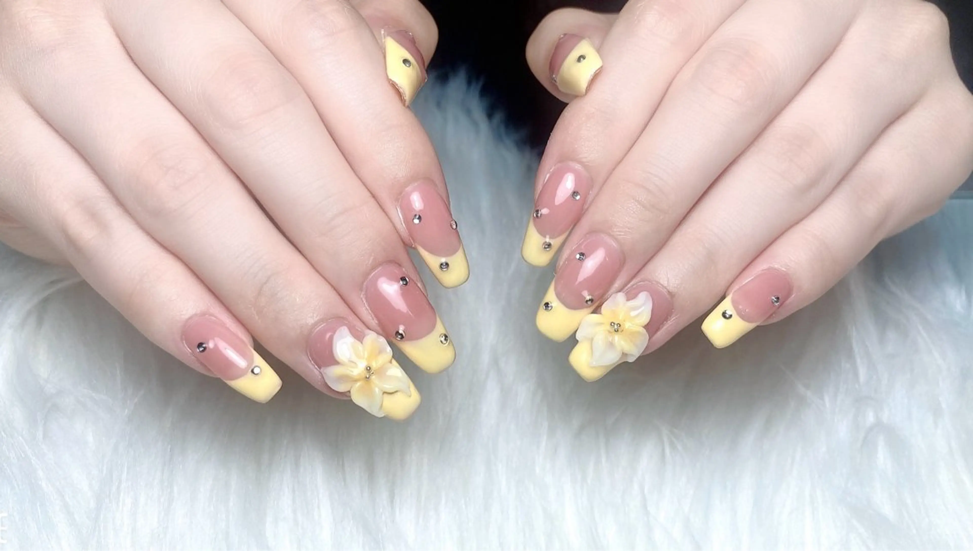 ネイル ハンドネイル ハンドケア Hi Beauty 渋谷(ネイル、ハイパーナイフ6、脂肪れいきゃく、マッサージ＆エステサロン)所属・Hi beauty 渋谷のネイルデザイン