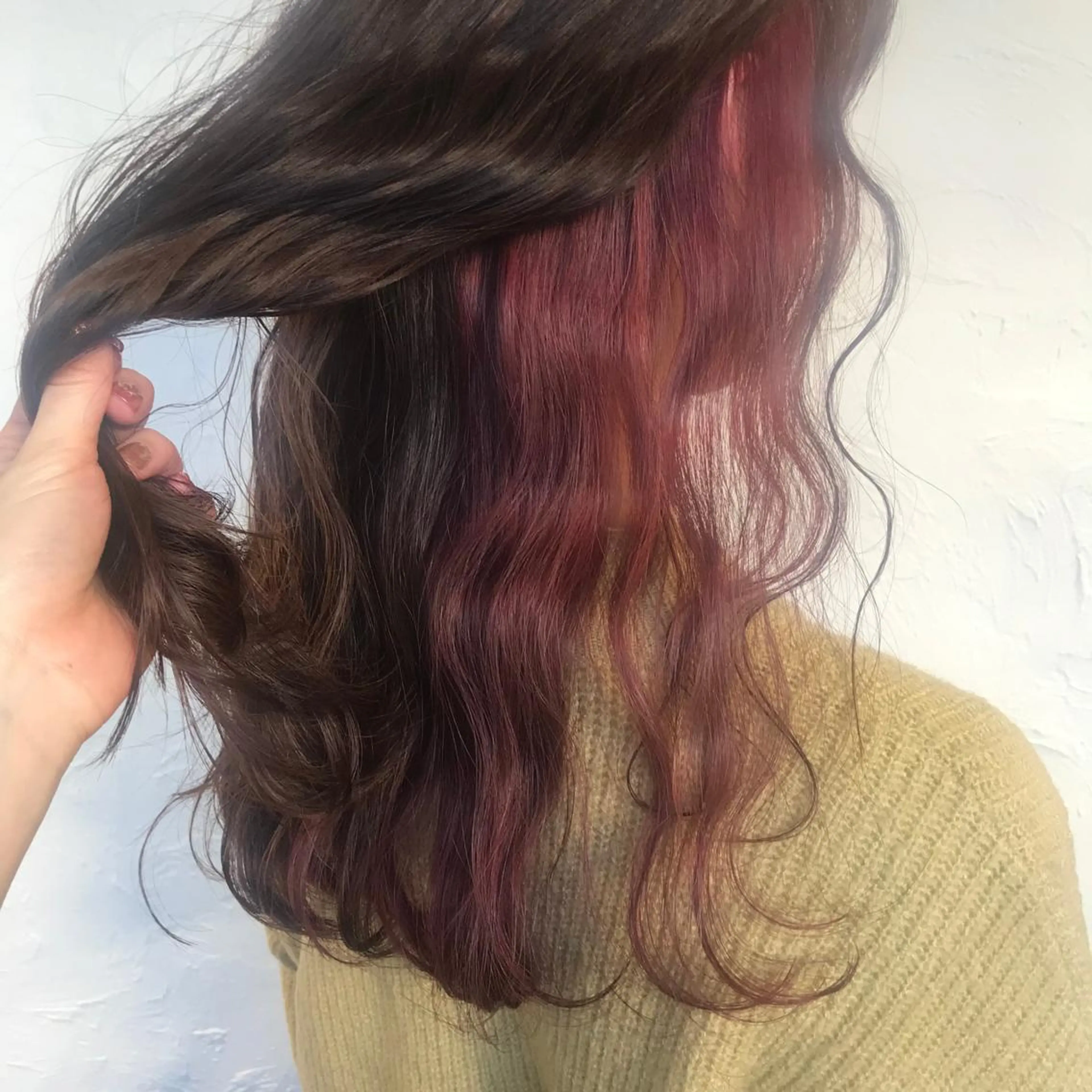 チラ見せ✨ポイントカラーorインナカラー＆髪質改善トリートメント👀【ケアブリーチ使用⠀】の写真