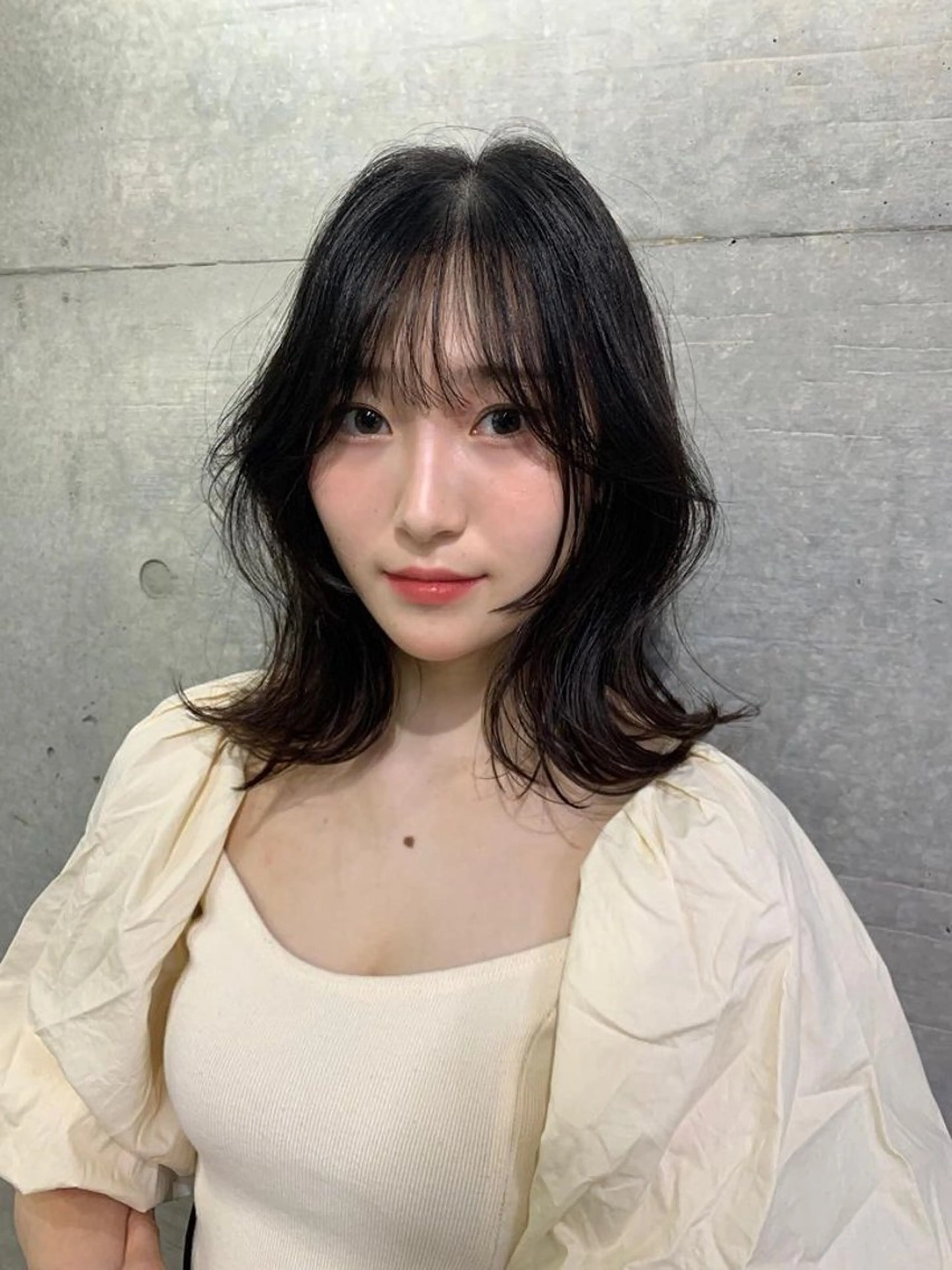 ミディアム ヘアアレンジ ボブ くびれヘア 顔まわりレイヤー 顔周りカット レイヤーカット カット トリートメント THE./ブリーチ 透感カラー/髪質改善のヘアスタイル