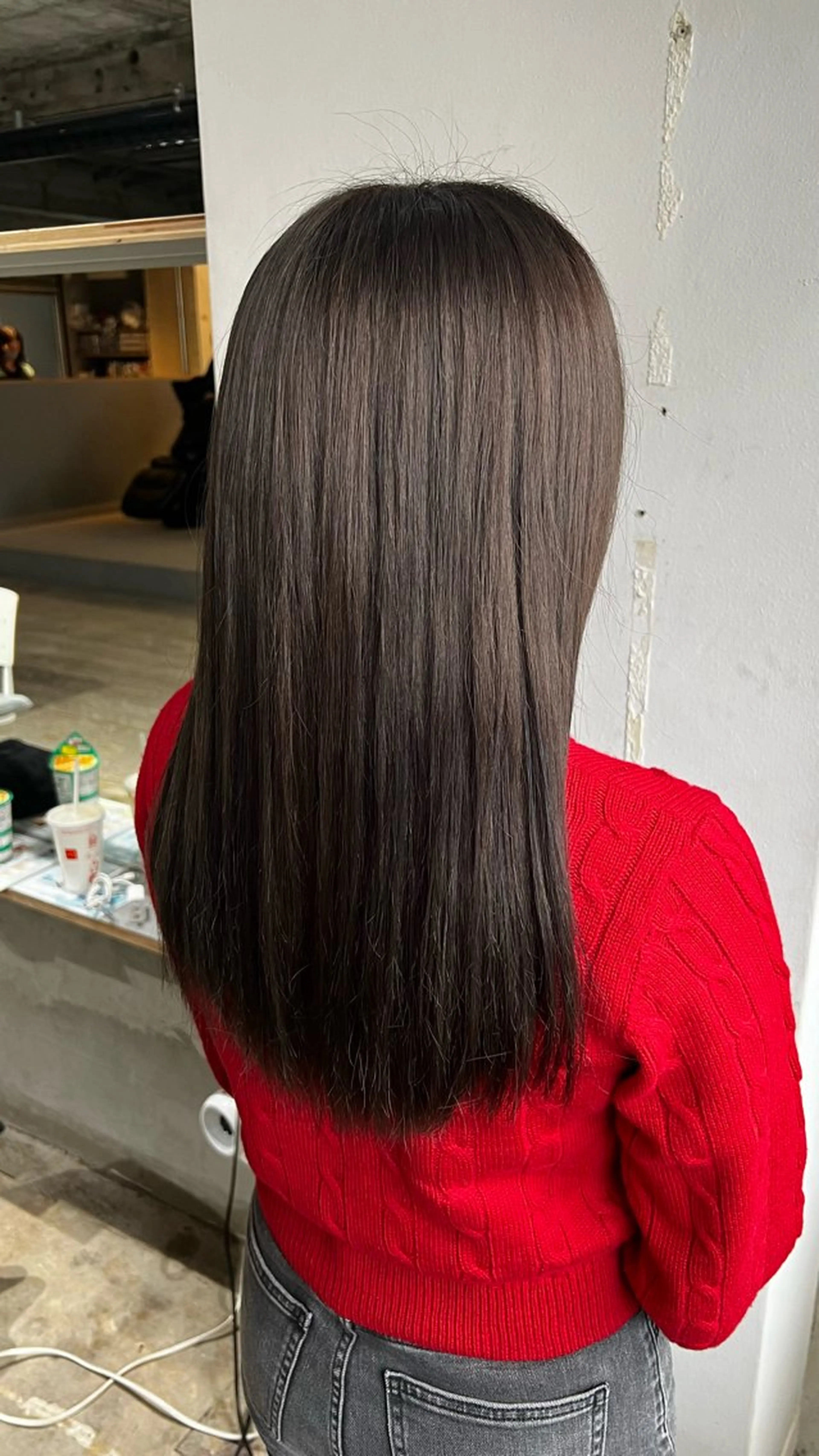 カラー ブリーチ グレージュ 夏見 柚羽のヘアスタイル