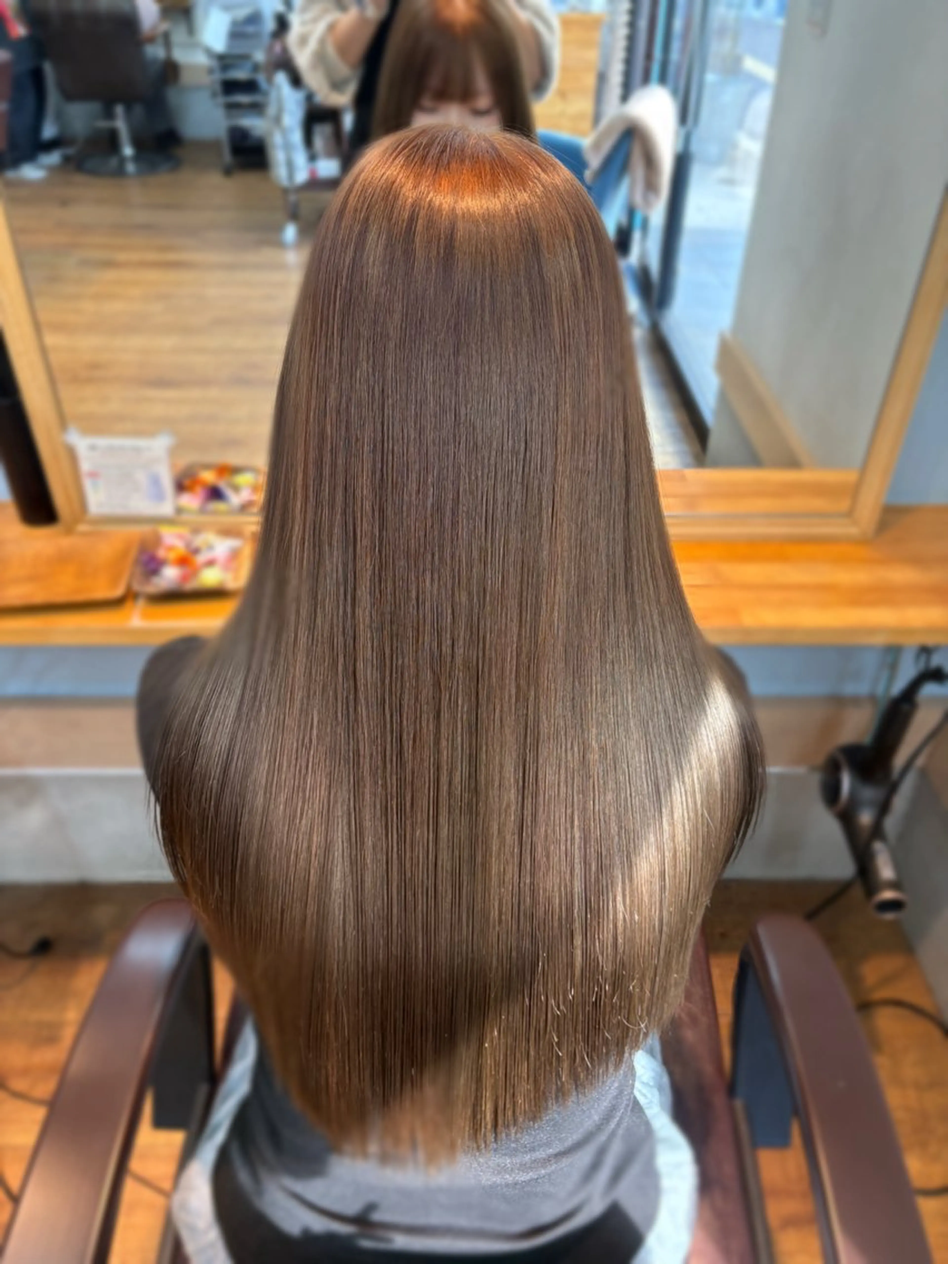 ロング カラー ヘアカラー トリートメント ヘッドスパ 🩶西 雪乃/透明感 くすみカラー🫧のヘアスタイル