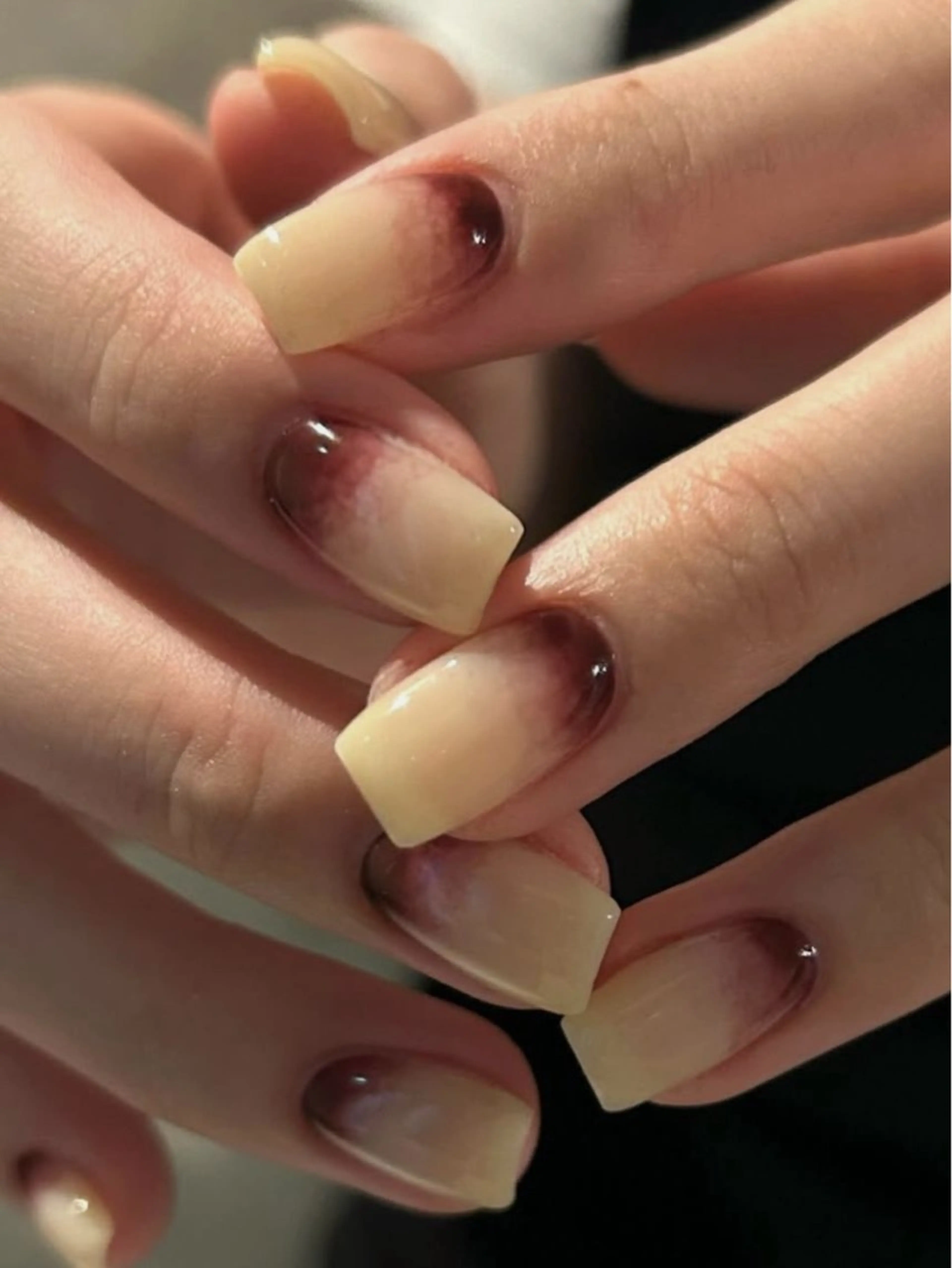 ネイル アートネイル グラデーション ニュアンスネイル ぷっくりネイル talo .のネイルデザイン