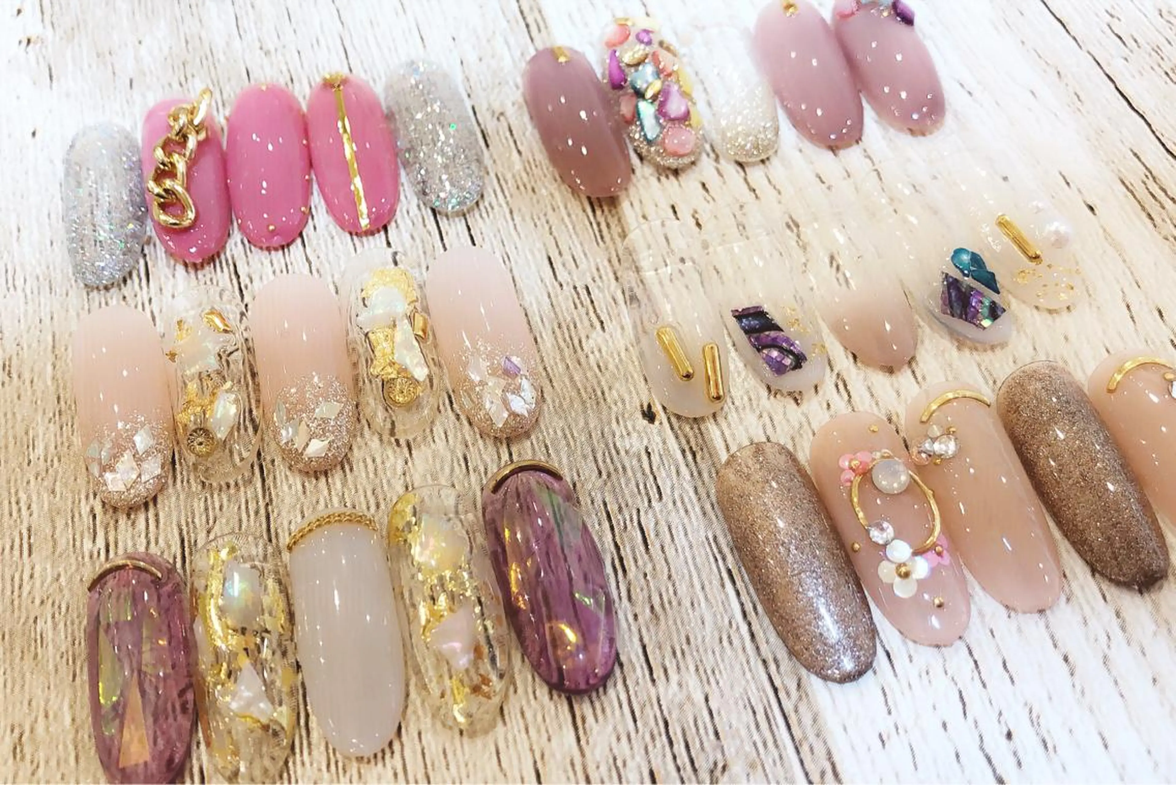 ネイル nailstudio ′ecole所属・nailstudio ′ecoleのネイルデザイン