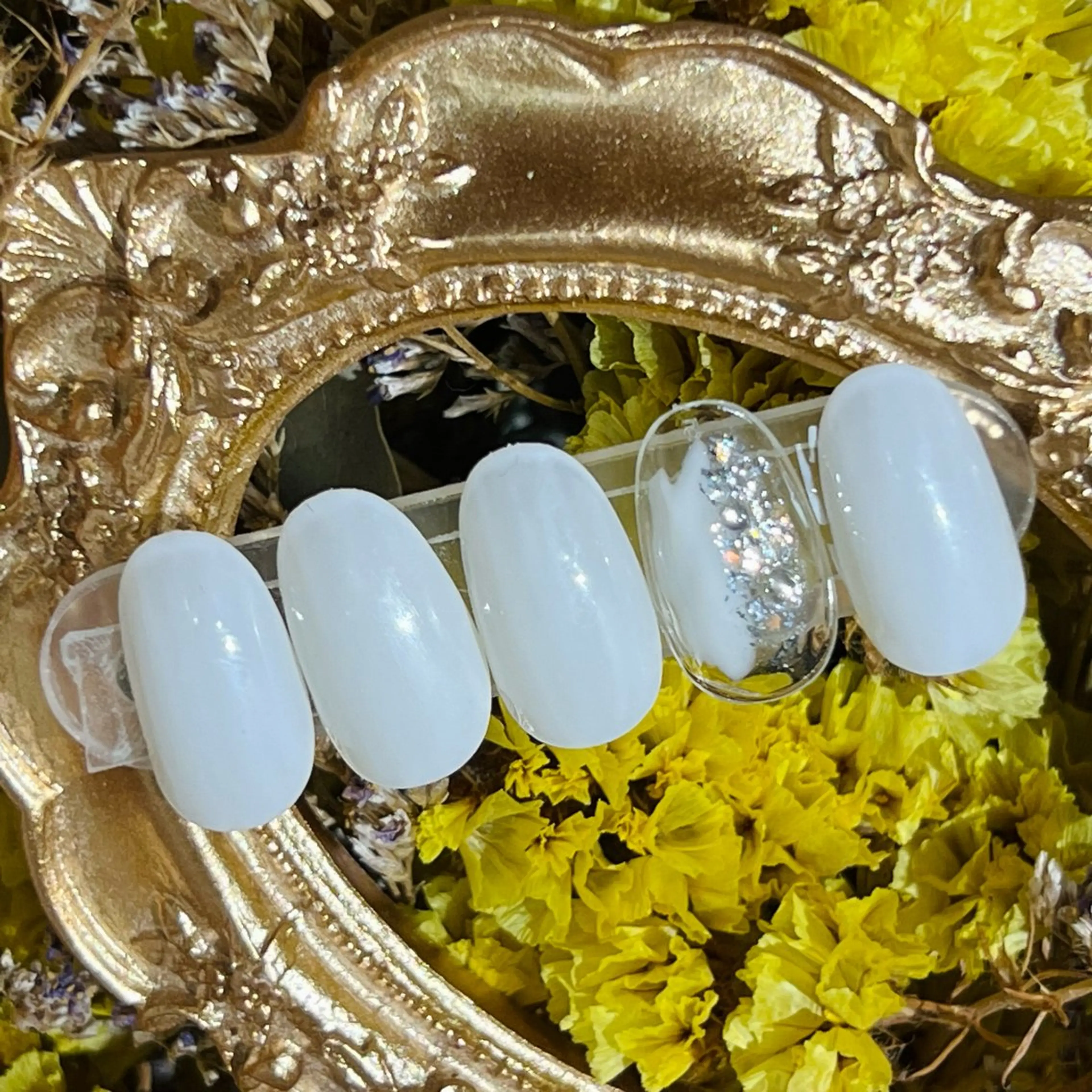 ネイル アートネイル フラッシュネイル フレンチネイル ジェルネイル ガラスフレンチ You&Me Yukiのネイルデザイン