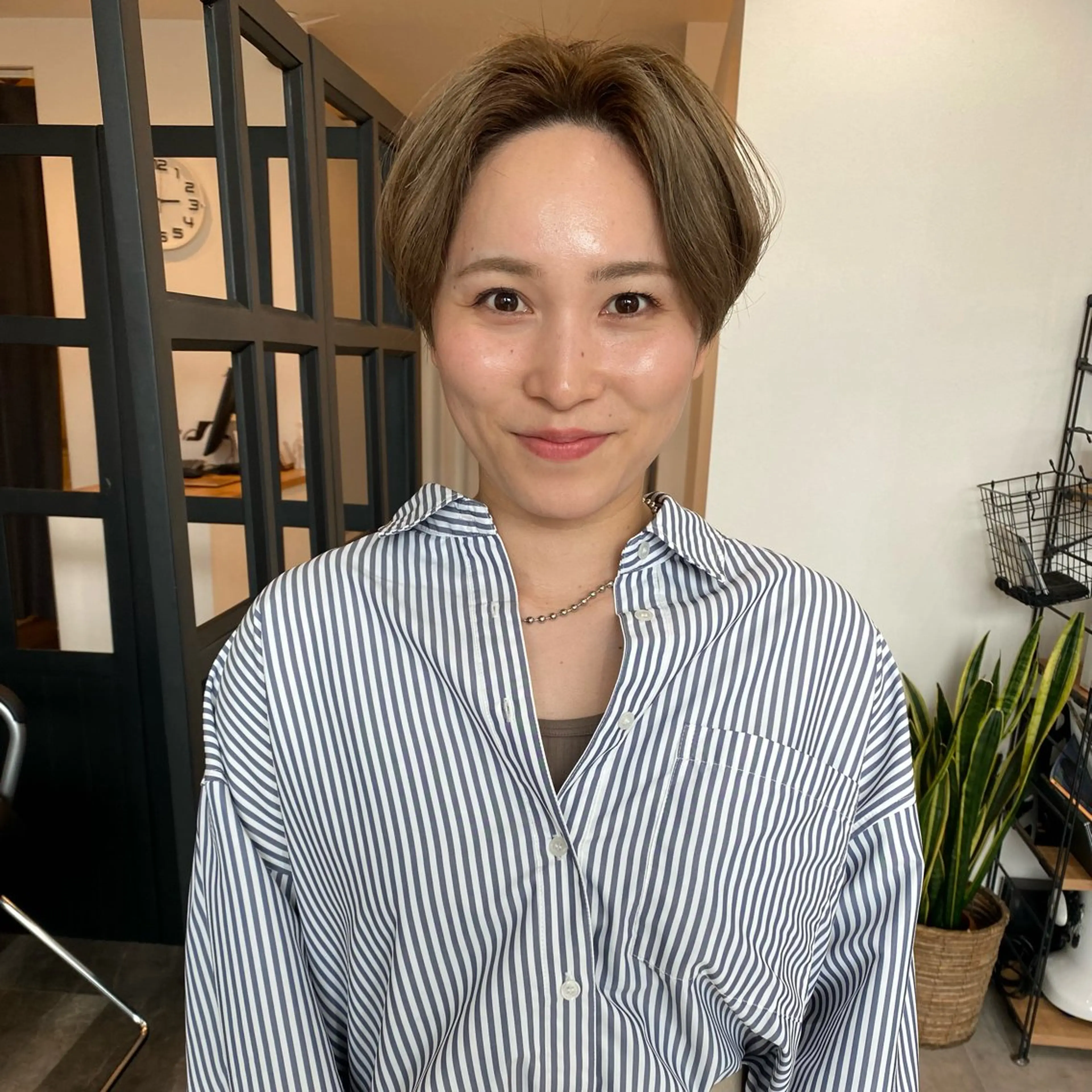 ショート ハイライト 髪質改善 レイヤーカット ショートヘア カット ヘアカラー トリートメント また会いたくなる 美容師【KENTA】のヘアスタイル